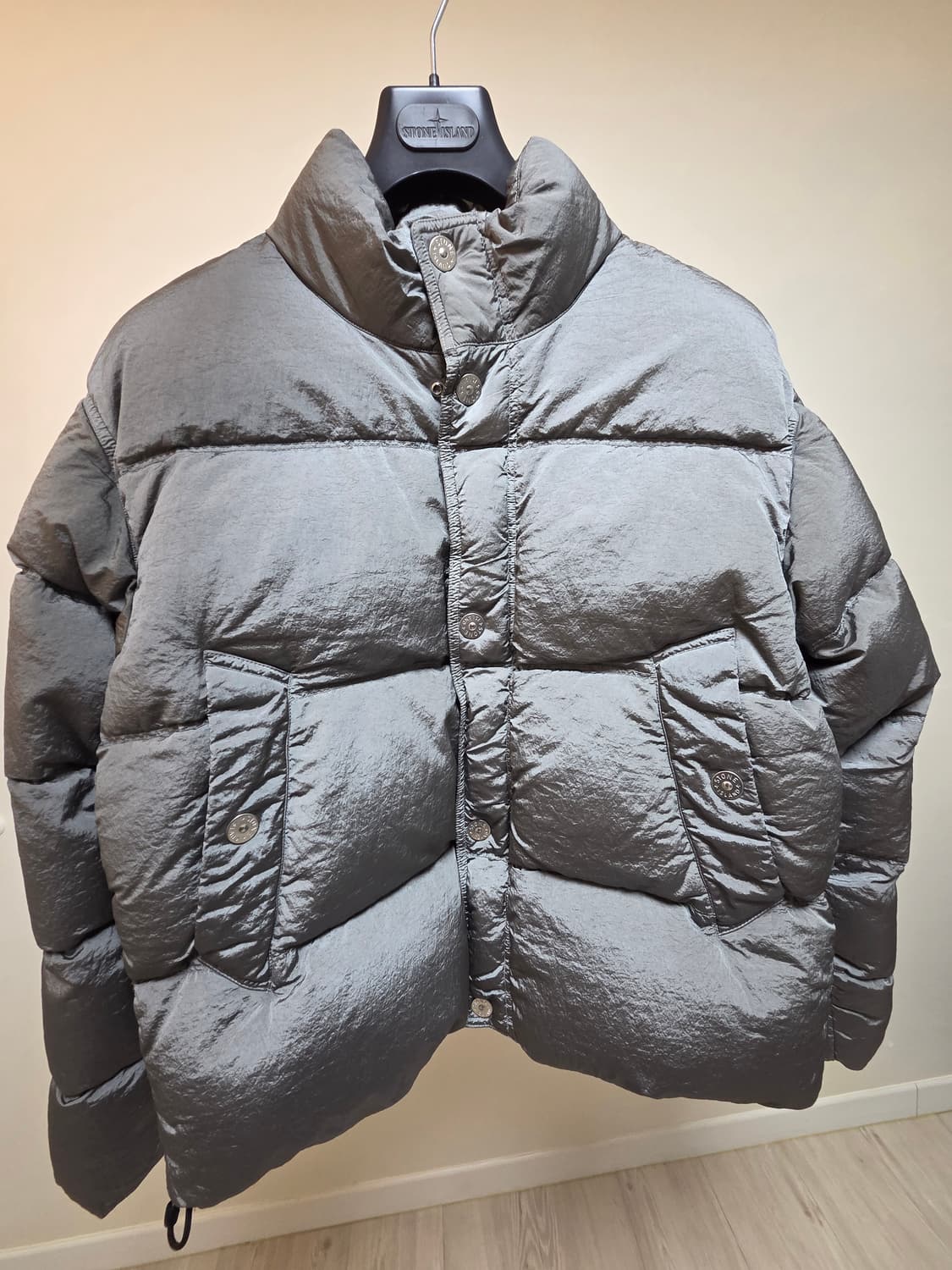 25FW 스톤아일랜드 나일론메탈 패딩 익스클루시브 상품이미지1