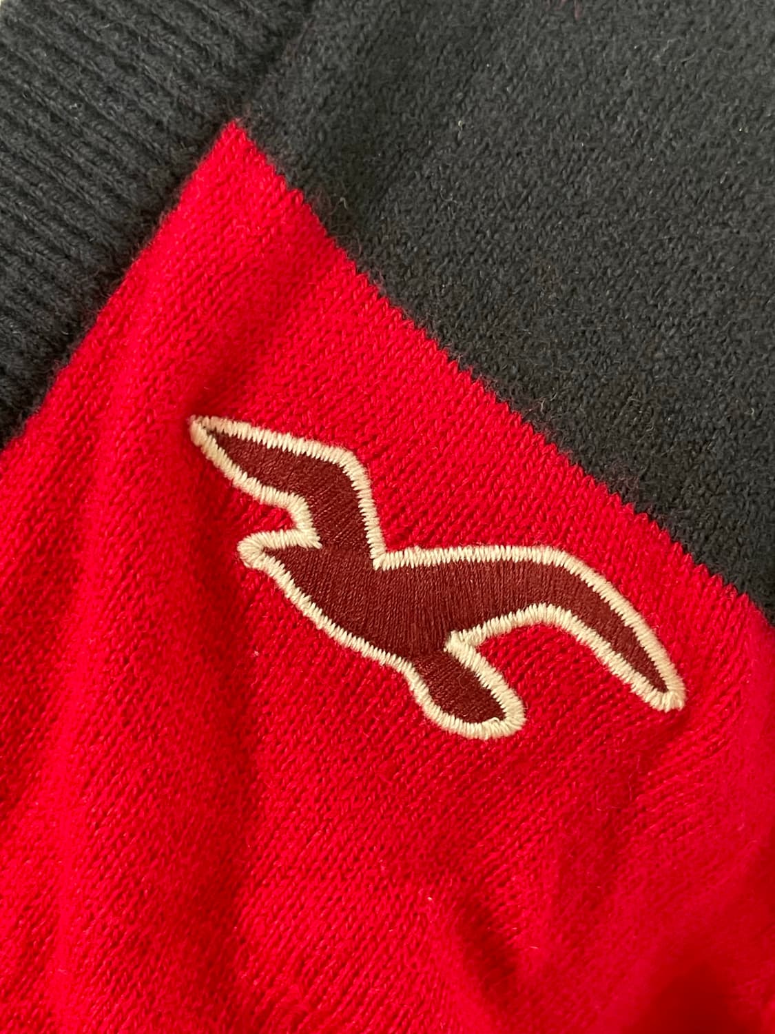 유일매물)홀리스터 버건디 블랙 롱슬리브 가디건 상품이미지4