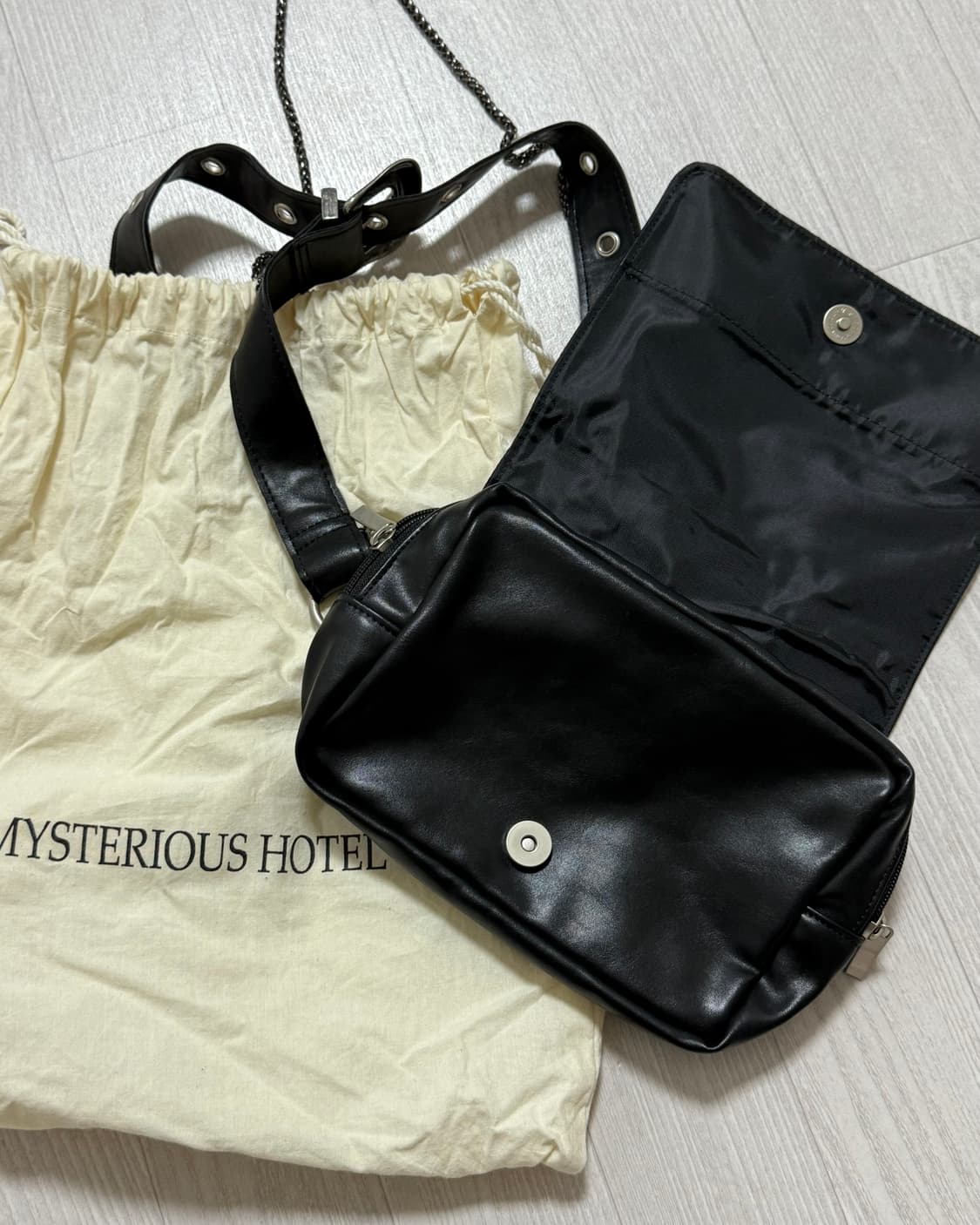 더미스테리어스호텔 웨스턴 벨트백 블랙 상품이미지2