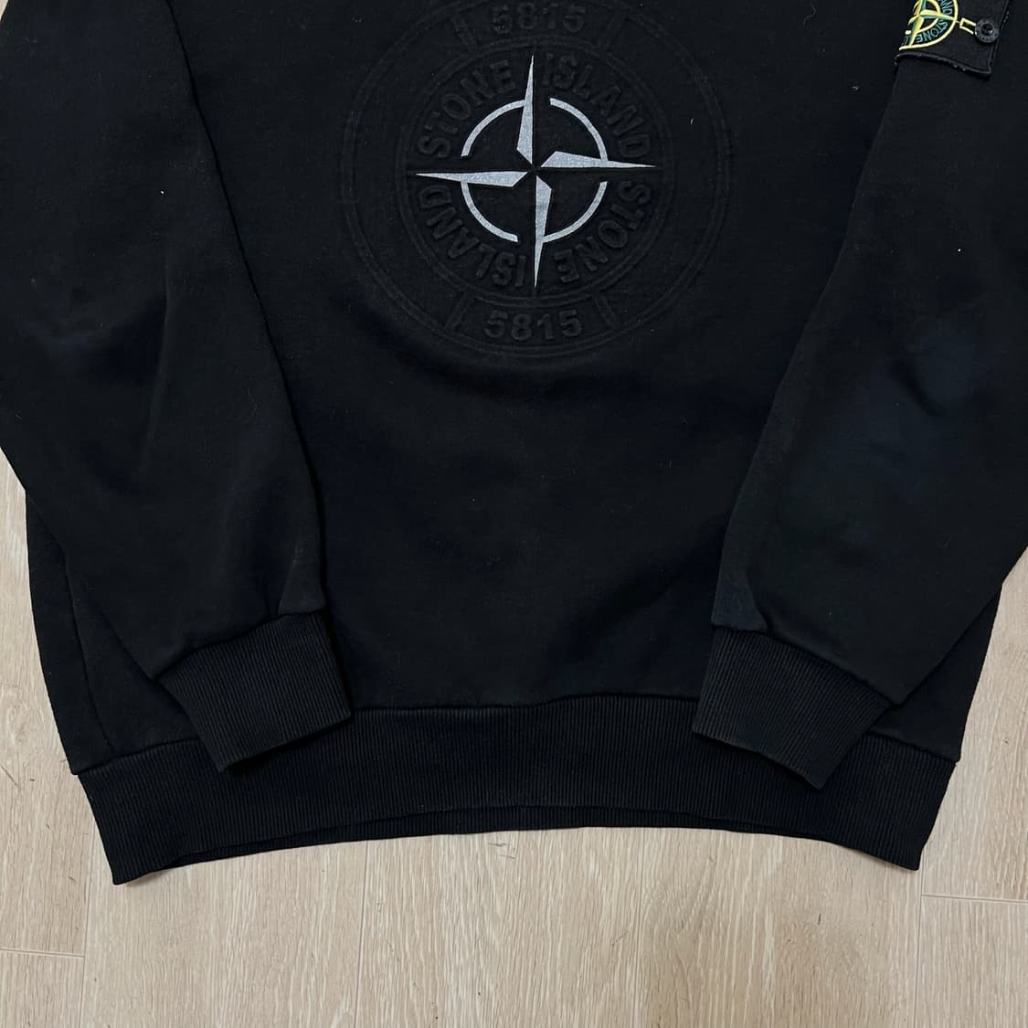 스톤아일랜드 빅로고 와펜 맨투맨 50  상품이미지3