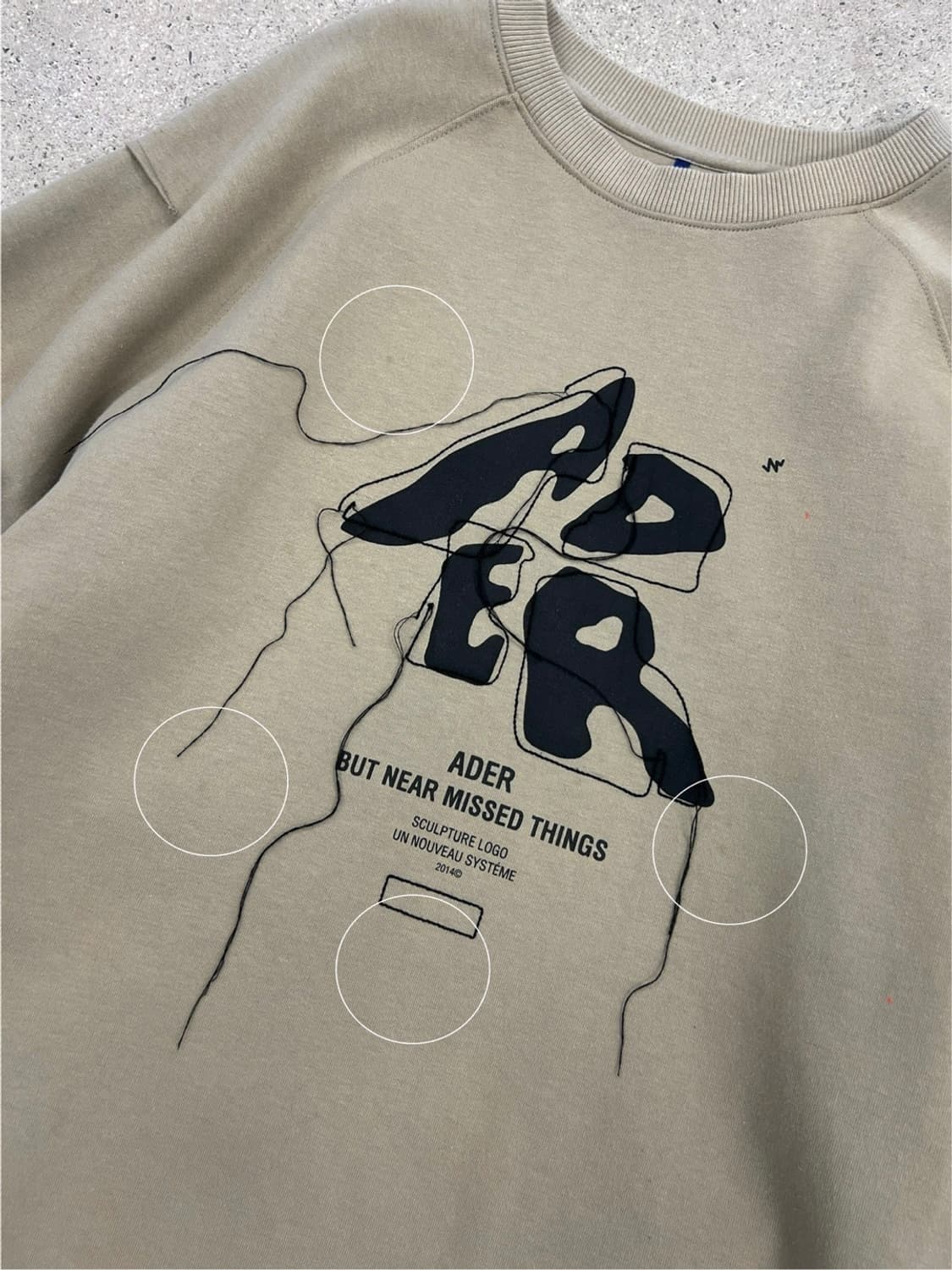 아더에러 스컬프터 로고 맨투맨 상품이미지10