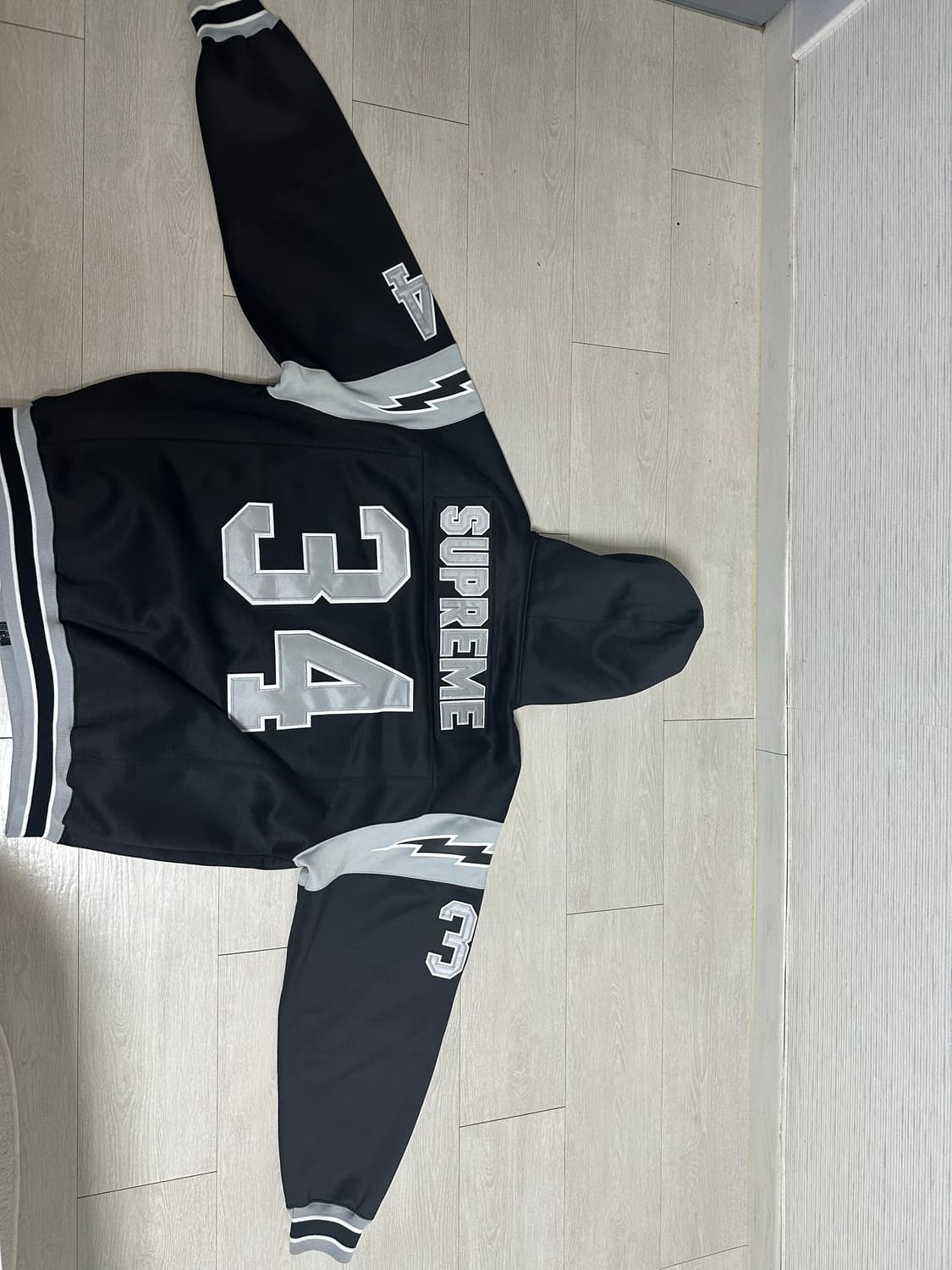 슈프림 풋볼집업 후드 스웨트셔츠 블랙xxl 상품이미지3