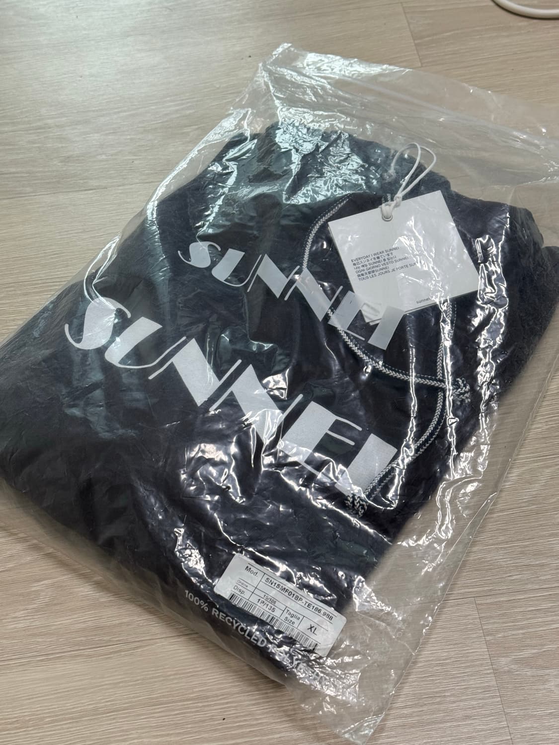 써네이 후드티 상품이미지1