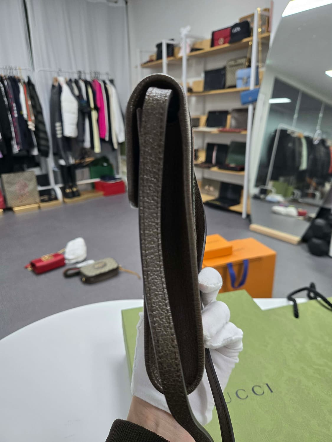 [40%할인] 구찌 발렌시아가 폰홀더백 상품이미지4