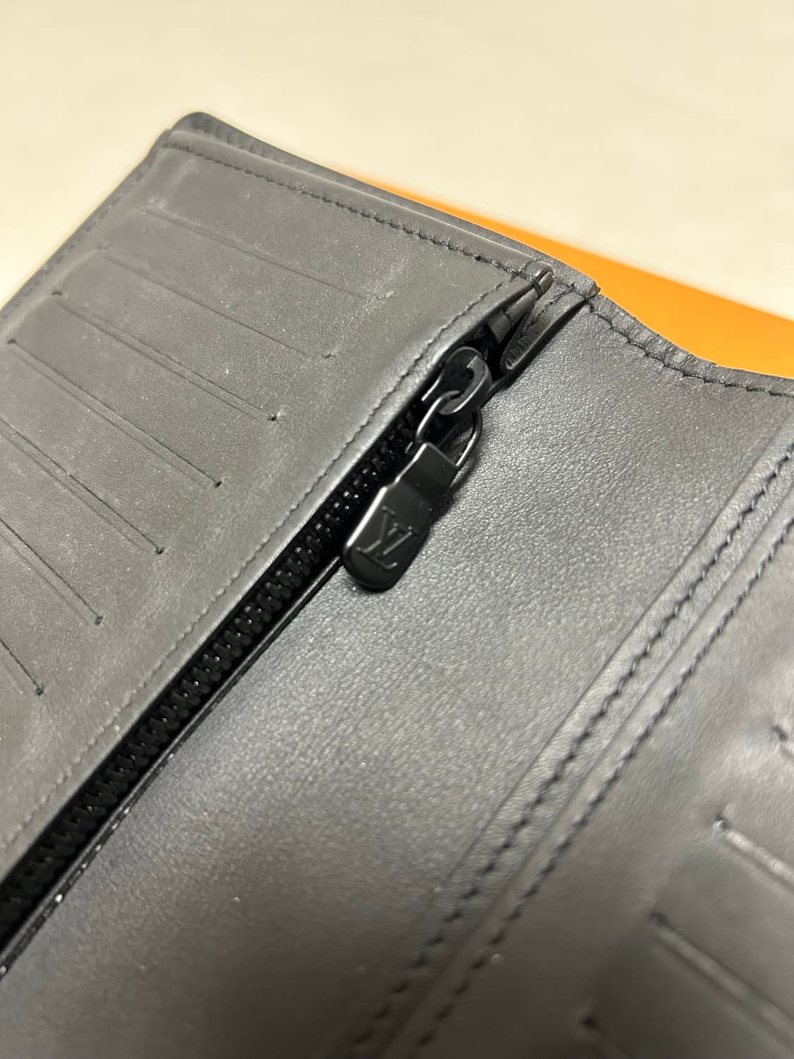 루이비통 브라짜 월릿 모노그램 섀도우 장지갑 상품이미지4