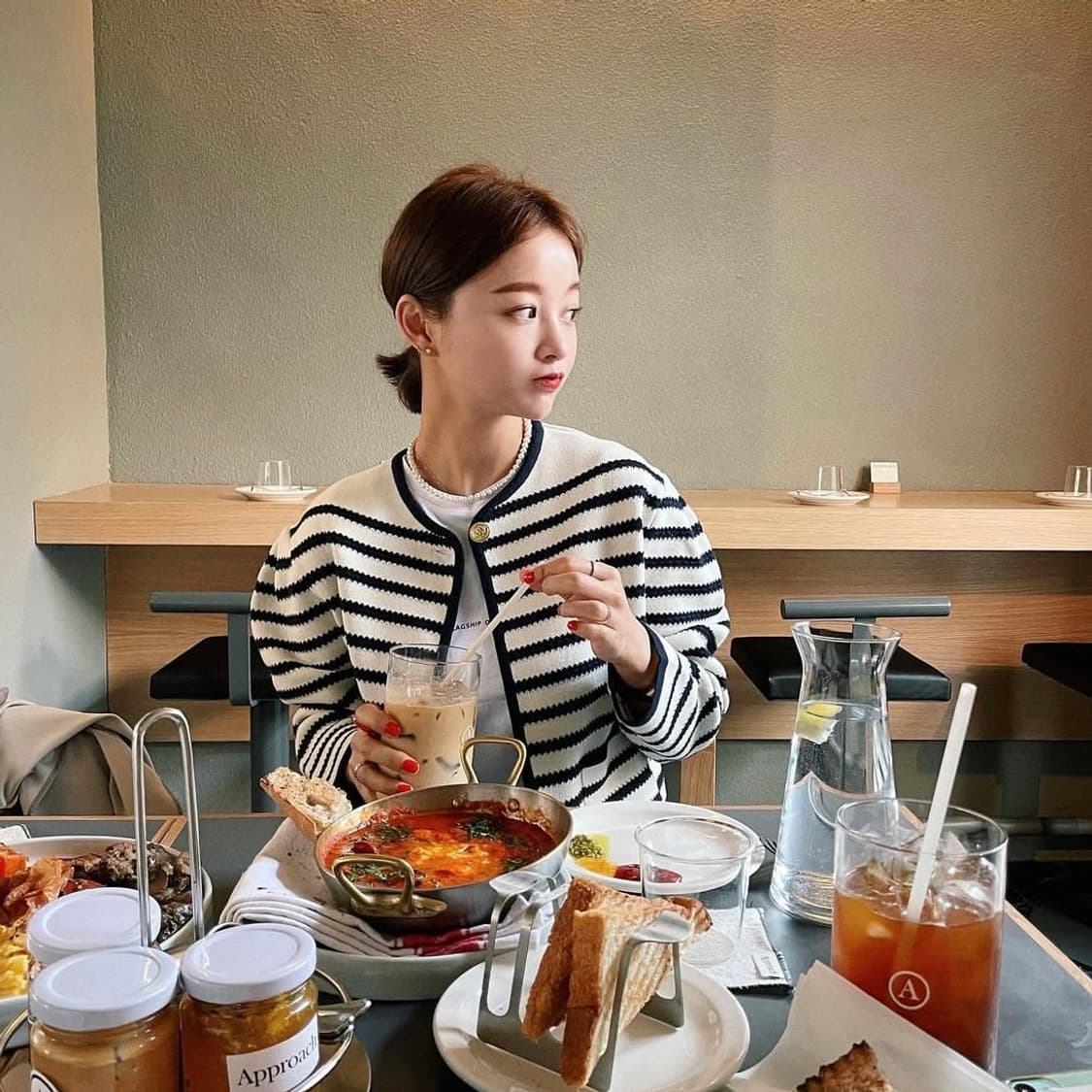 새상품 ) 임블리 스트라이프 가디건 상품이미지3