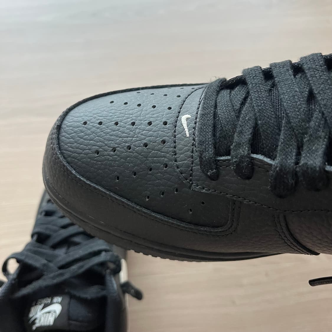 [275] 2017 나이키 에어포스1 상품이미지2