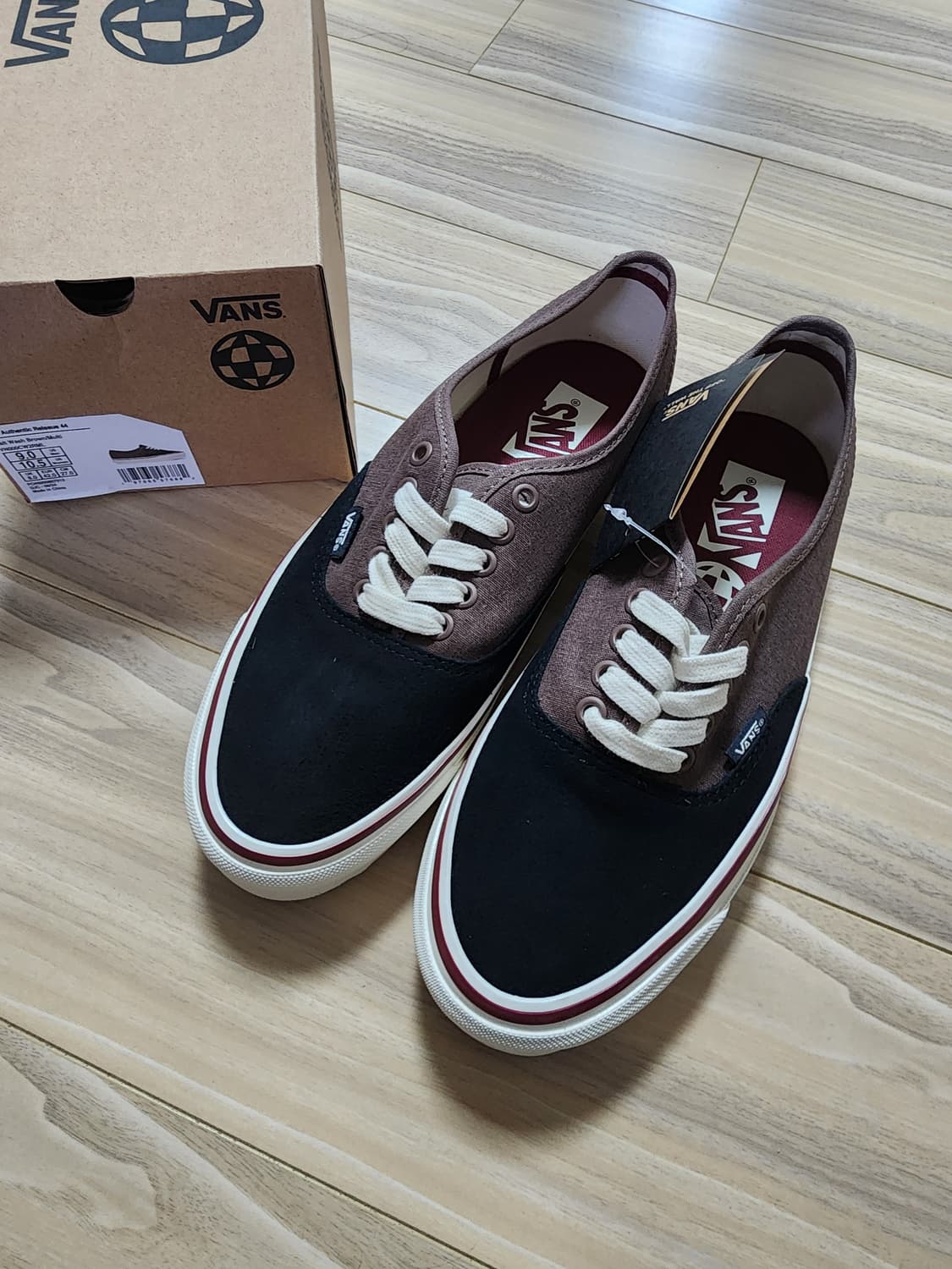 반스MTE어센틱리이슈44스니커즈신발브라운270 상품이미지1