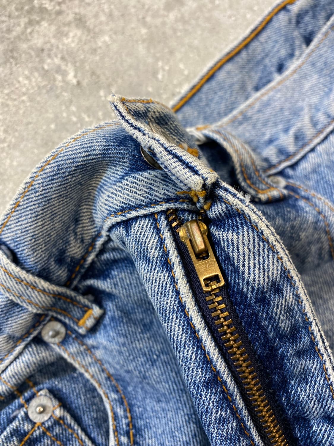 [32-33] 90s Levi's 627 리바이스 오렌지탭 데님팬츠 상품이미지7