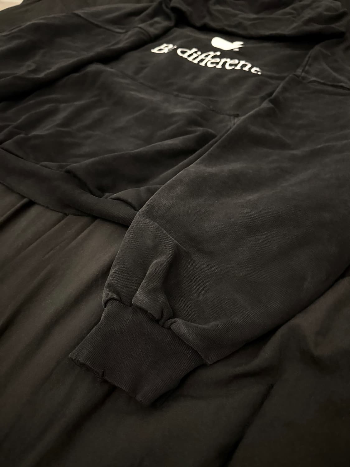 발렌시아가 애플 후드 블랙 상품이미지4