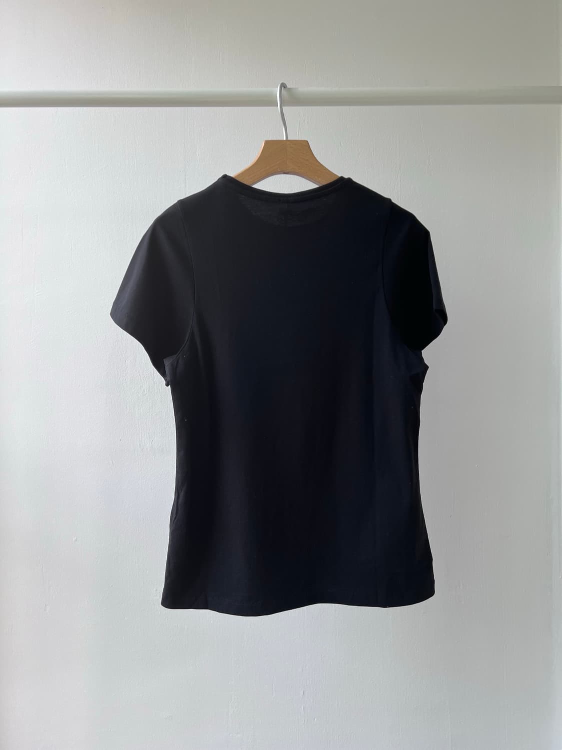 (새상품) toteme 토템 커브 로고 반팔 티셔츠 상품이미지7