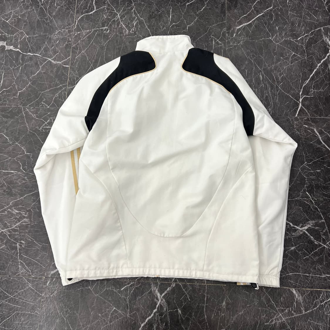 아디다스 독일 국대 엠블럼 바람막이 자켓 화이트 상품이미지2