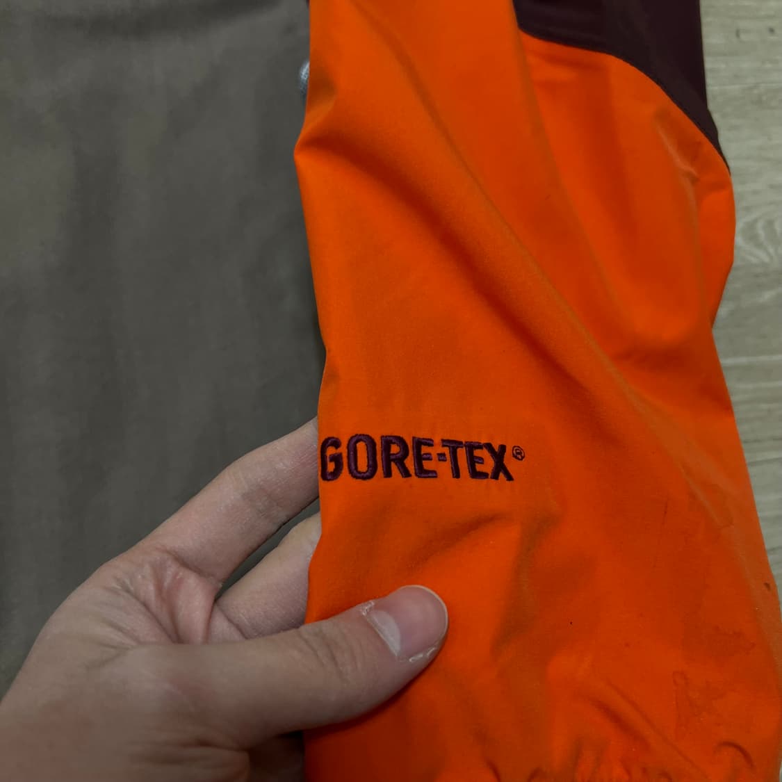 몽벨 고어텍스 배색 하이넥 바람막이 자켓 [오렌지] M/95 상품이미지6