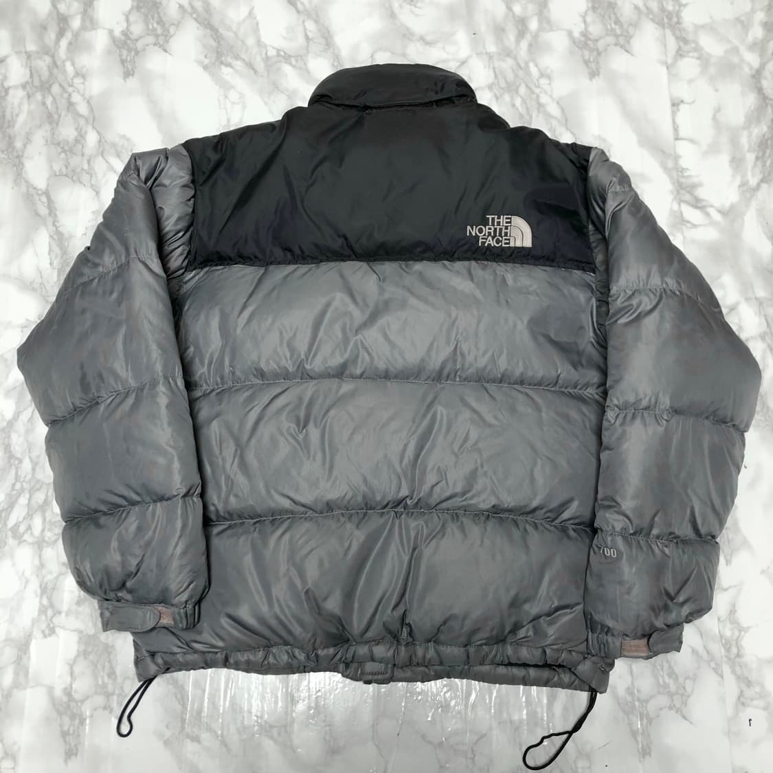노스페이스 눕시 패딩 700 실버그레이 자켓 상품이미지3