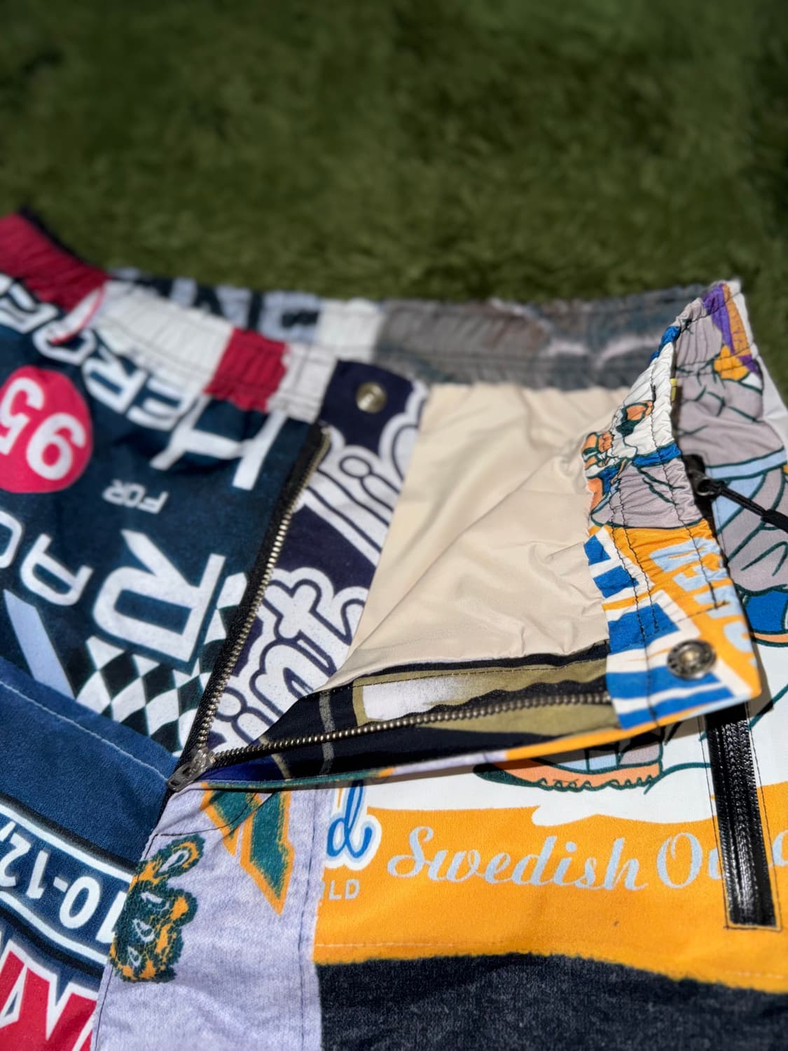 JOEGUSH 조거쉬 빈티지 리메이크 프린트 트랙 팬츠 멀티컬러 상품이미지3