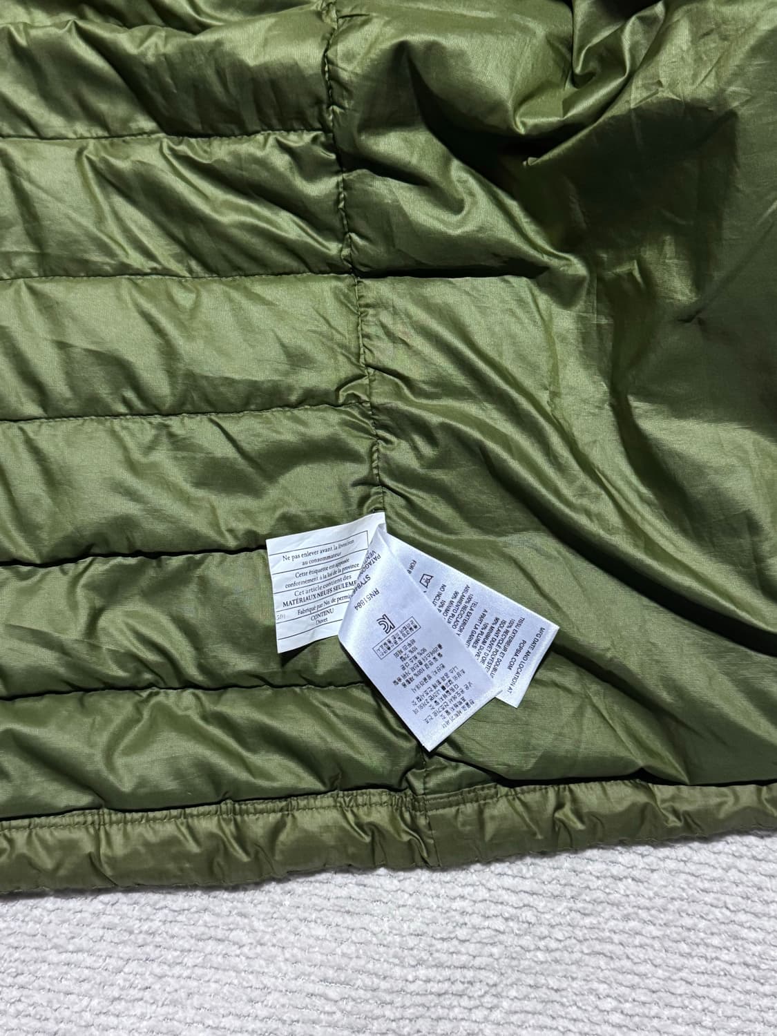 파타고니아 구스다운 경량 패딩 올리브 M 상품이미지5