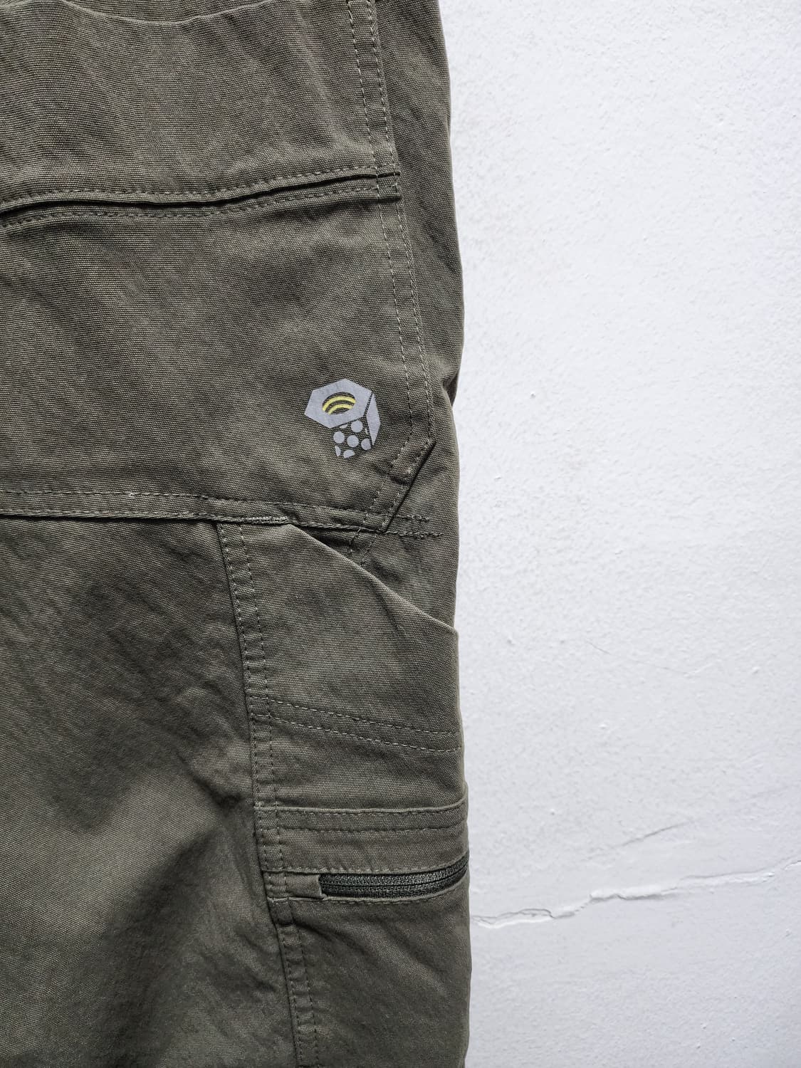 마운틴 하드웨어 카키색 카고바지 상품이미지3