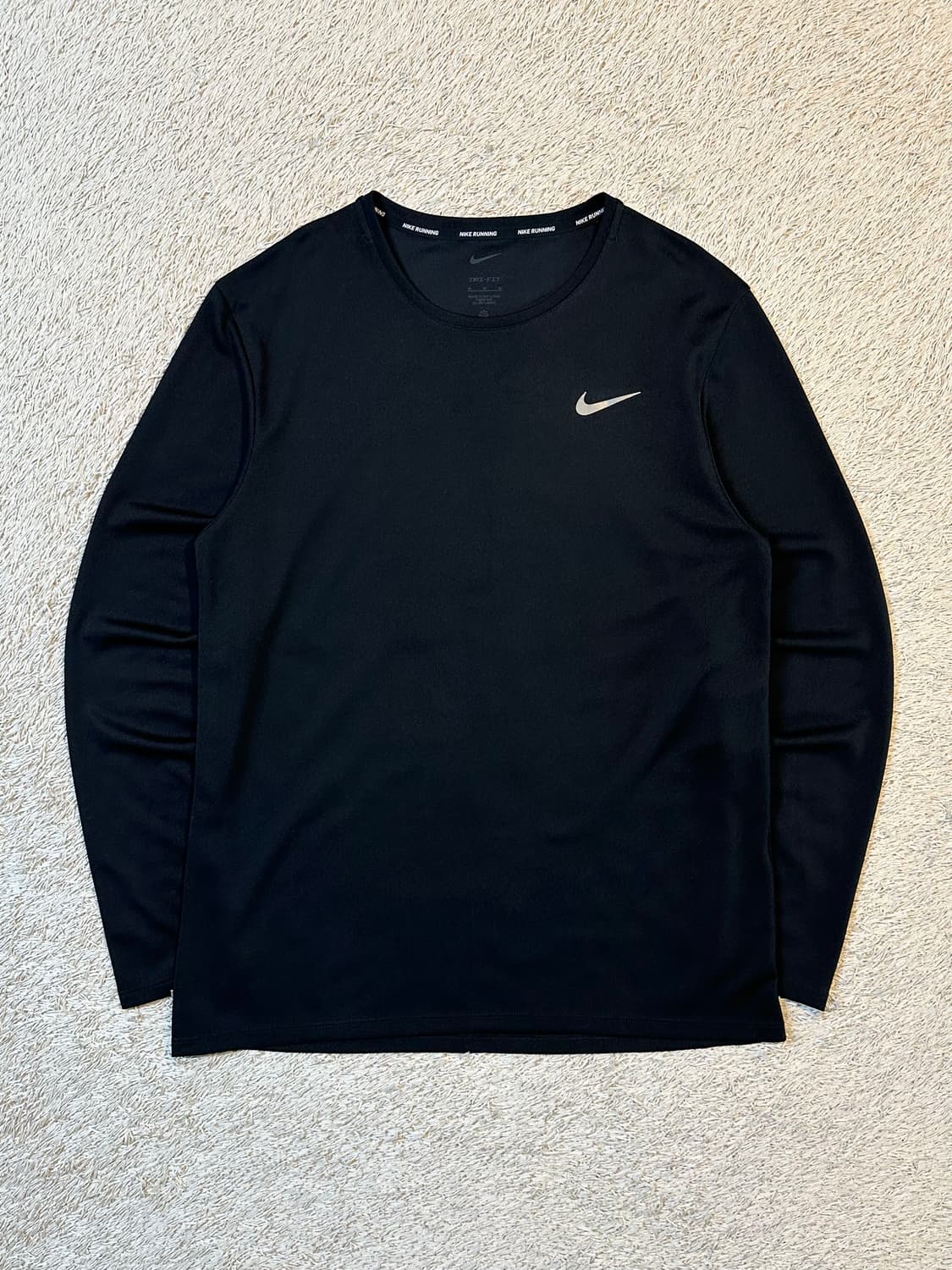 나이키 드라이핏 스우시 기능성 긴팔 티셔츠 블랙 상품이미지1