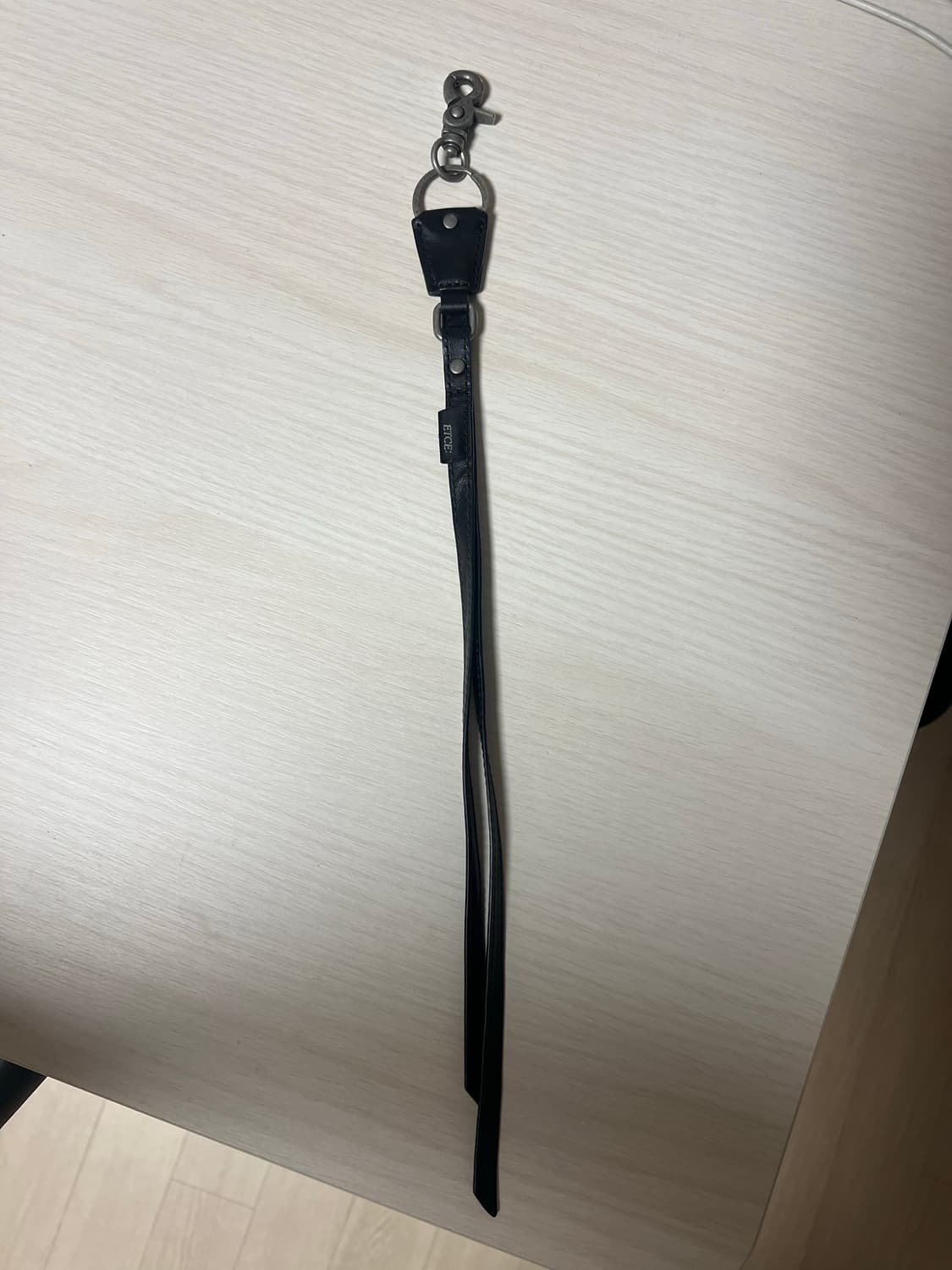 ETCE 가죽 스트랩 블랙 키링 상품이미지1