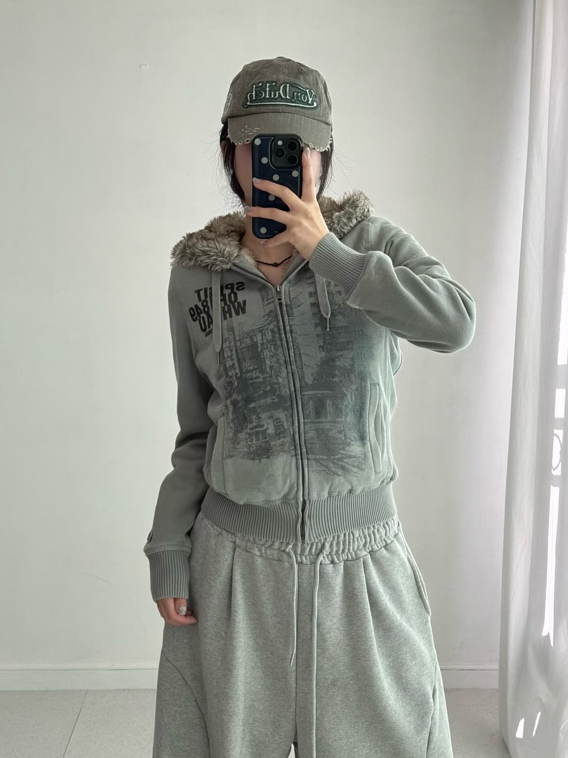 후아유 울프죠 후드집업 상품이미지3