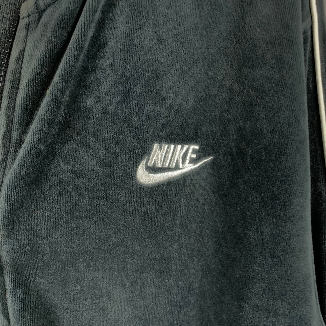 나이키 신형 퓨추라 블랙 벨루어 져지 상품이미지3