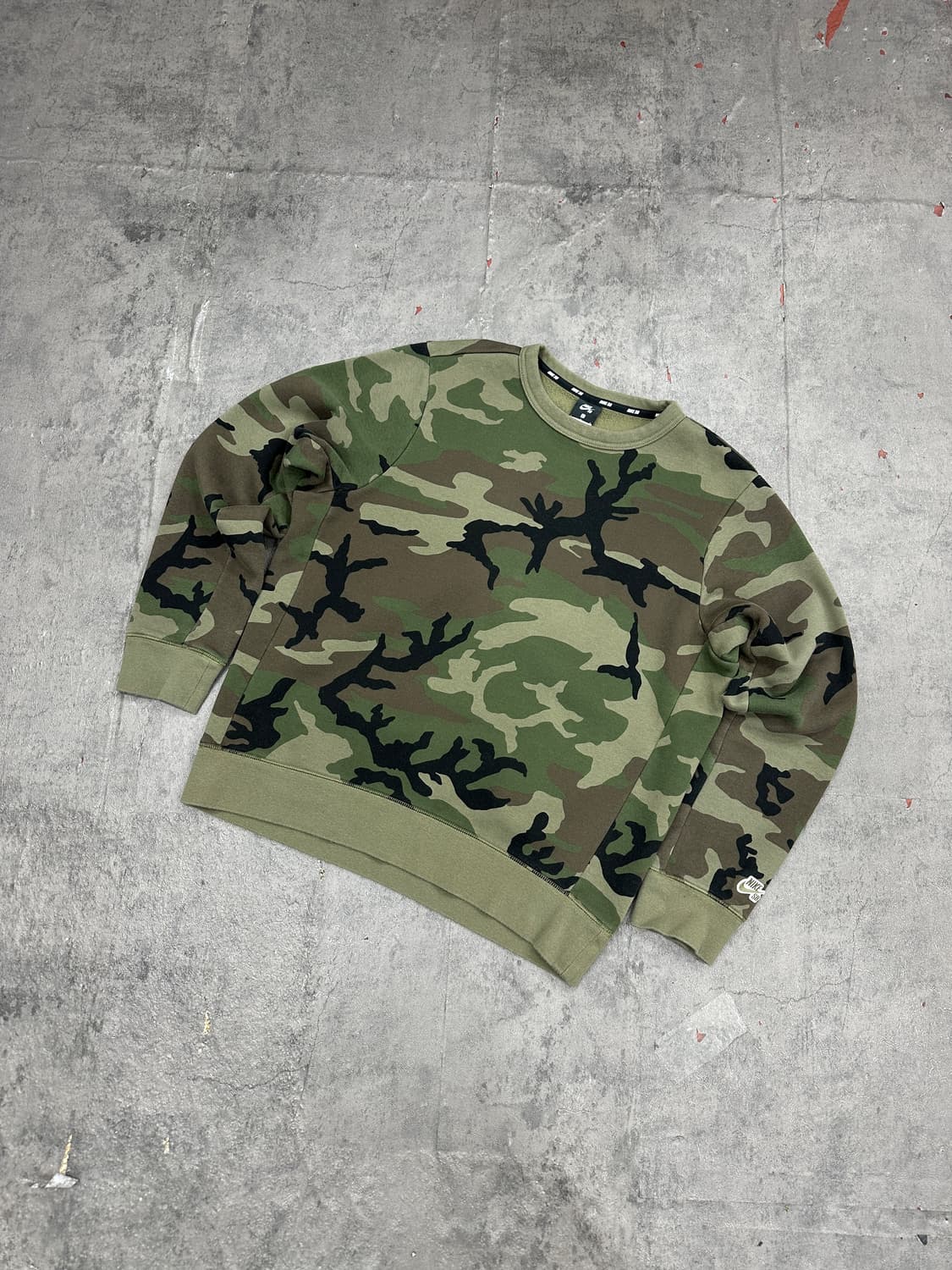 나이키 카모플라주 맨투맨 상품이미지1