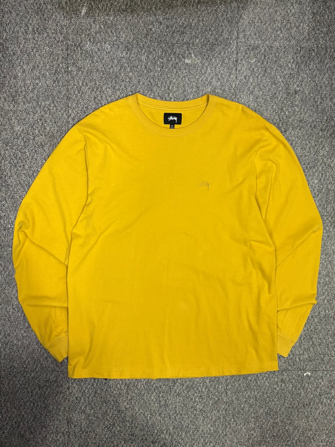 스투시 자수로고 롱슬리브 상품이미지1