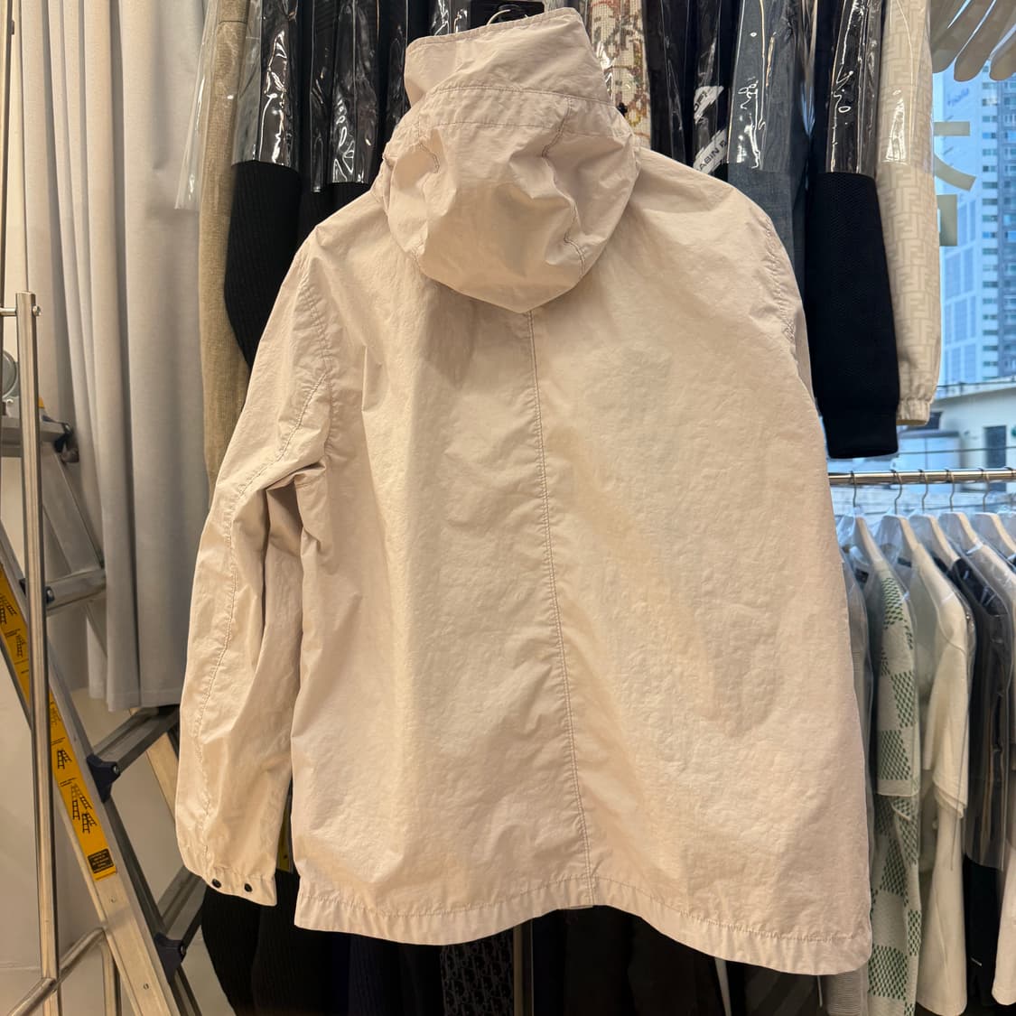 [리오브전포점] 22ss 스톤아일랜드 멤브라나 바람막이 XL 상품이미지2