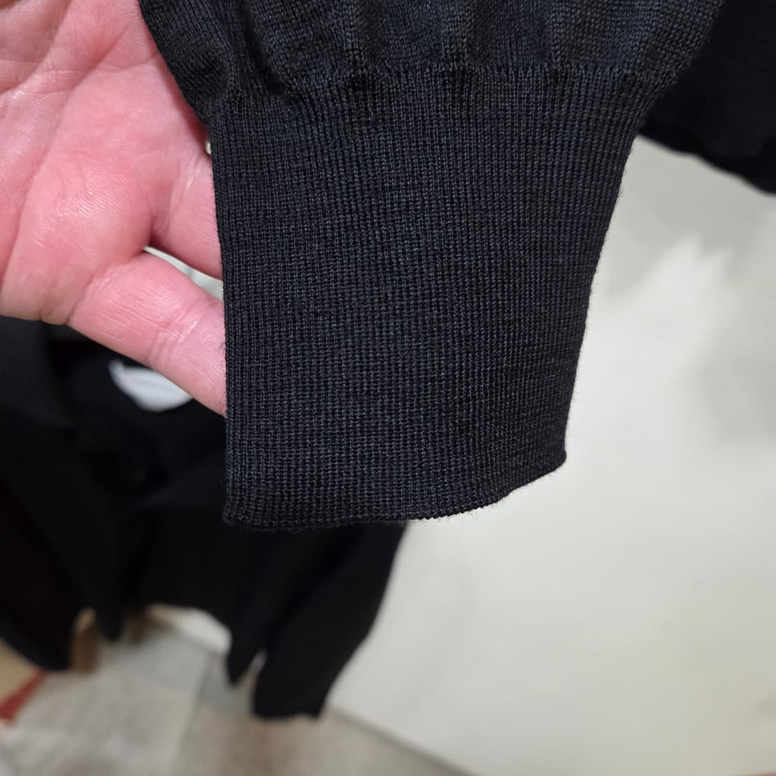 보테가베네타 블랙 울 니트 상품이미지3