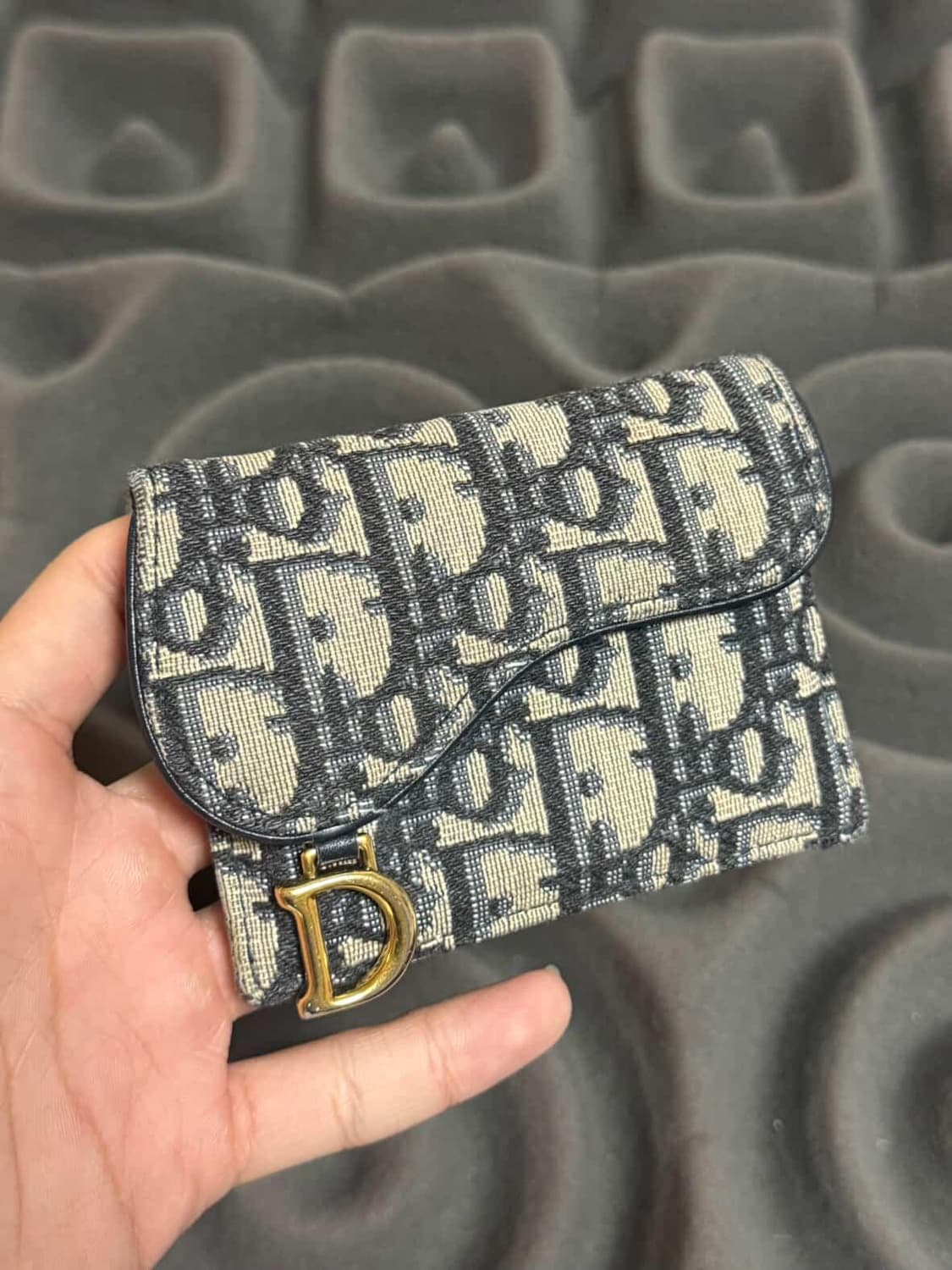 디올 오블리크 새들 카드지갑 상품이미지1