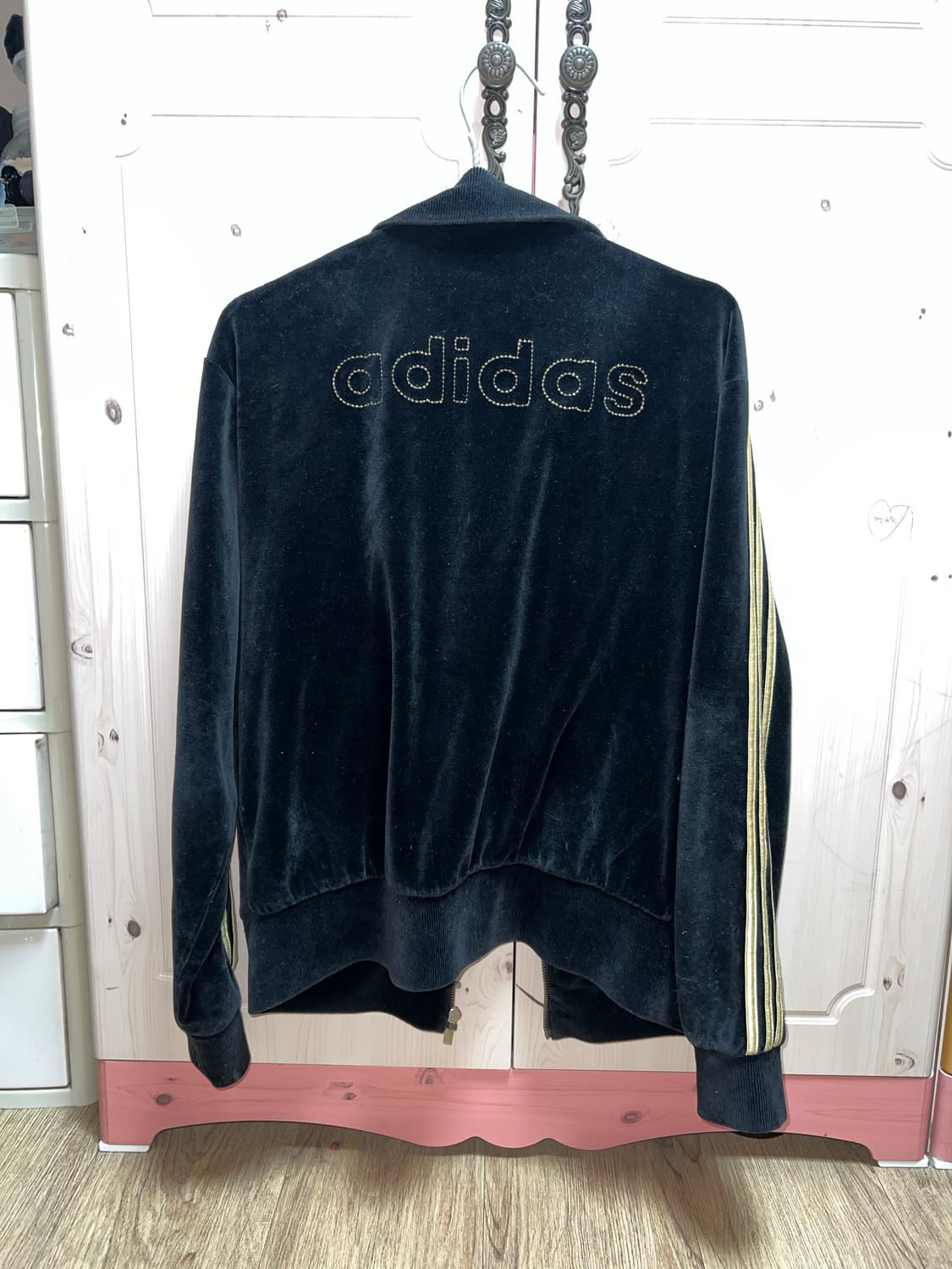 아디다스 블랙 벨벳 집업 상품이미지2