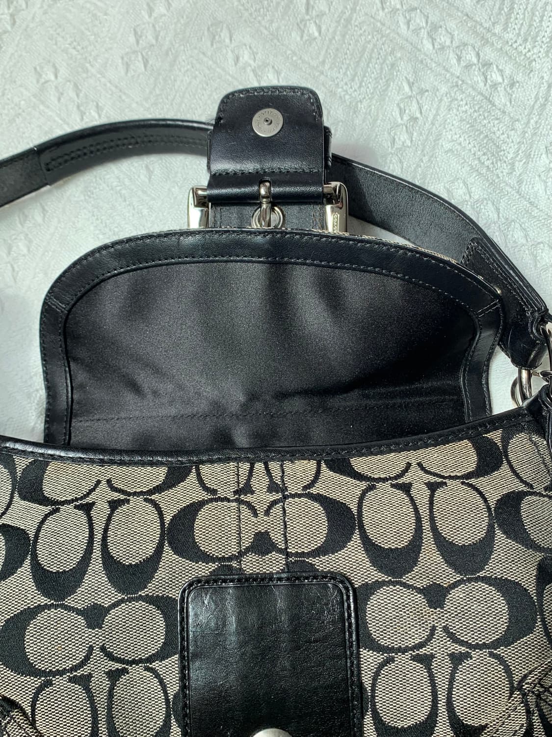 🖤 Coach 블랙 미니 버클 숄더백 상품이미지5