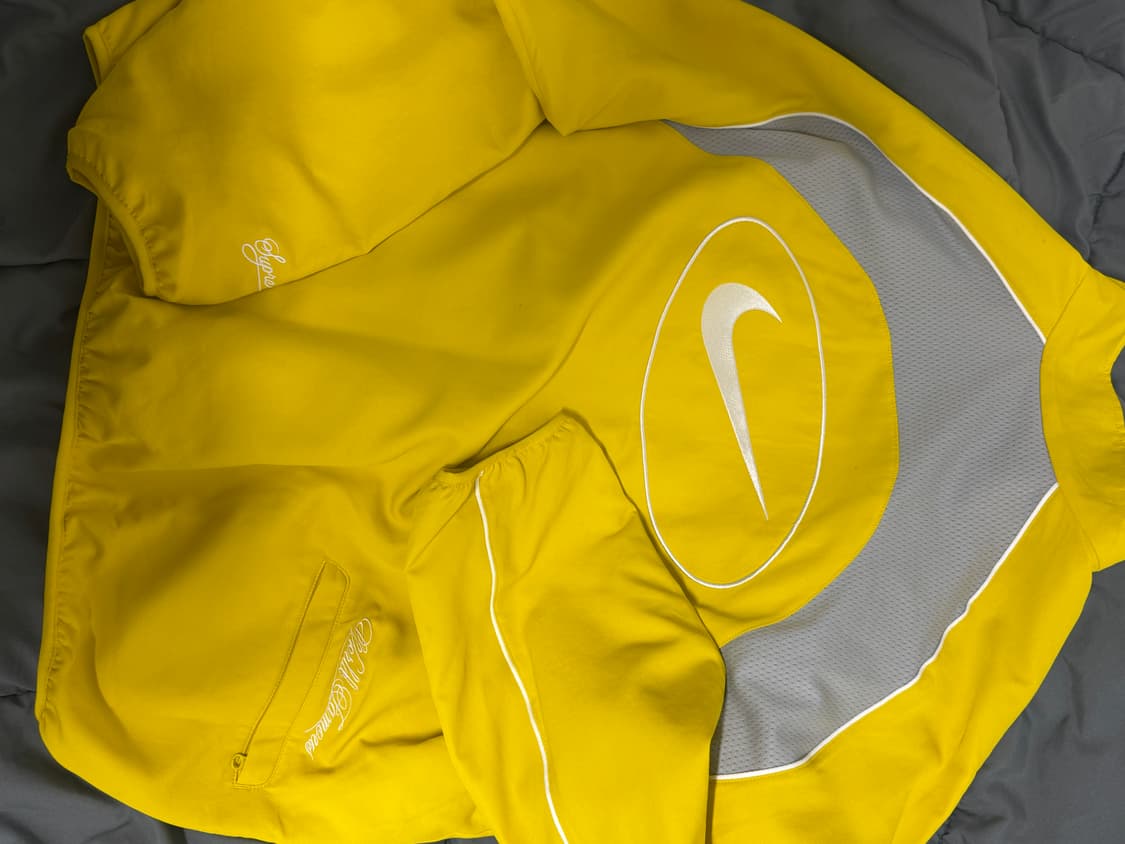 슈프림x나이키 트랙자켓 m 상품이미지3