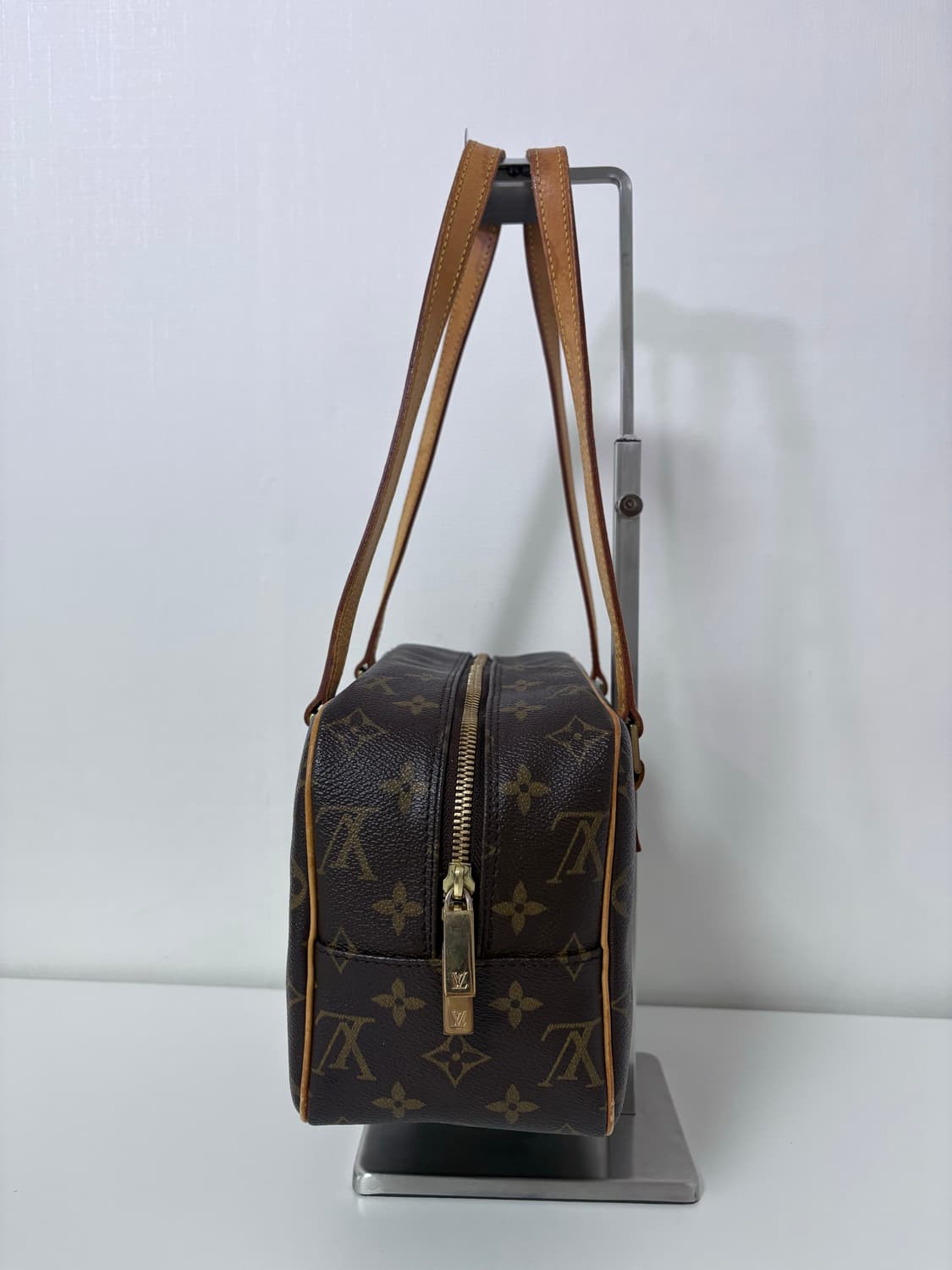 루이비통 시떼(시테) mm 숄더백 상품이미지4