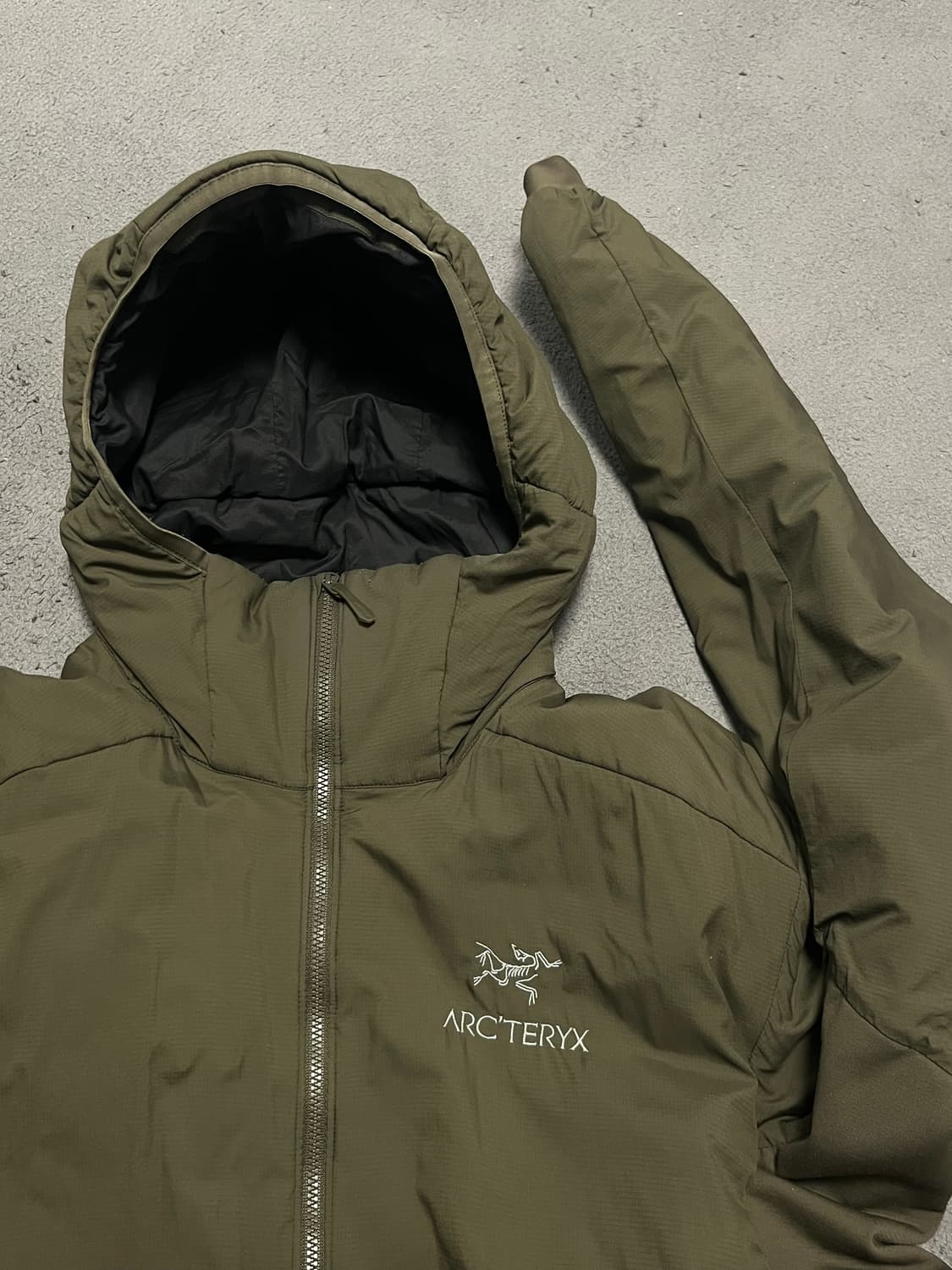 아크테릭스 아톰 후디 lt 카키 상품이미지1