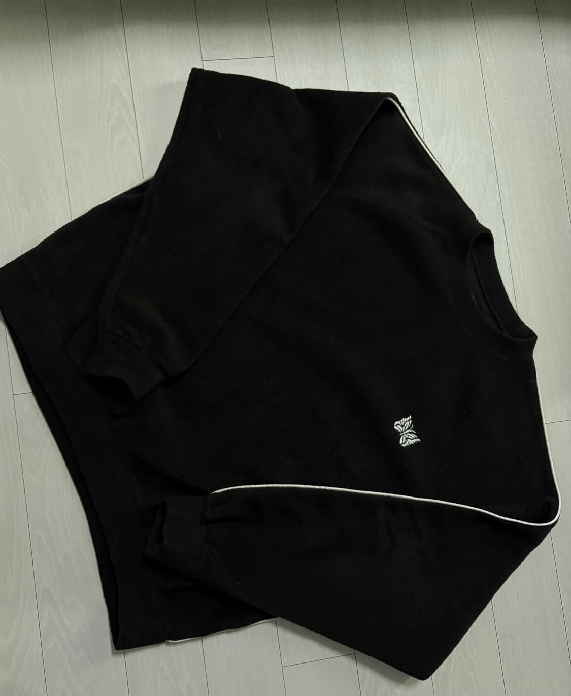 니들스 후리스 스튜디오별주 스웻셔츠 상품이미지3