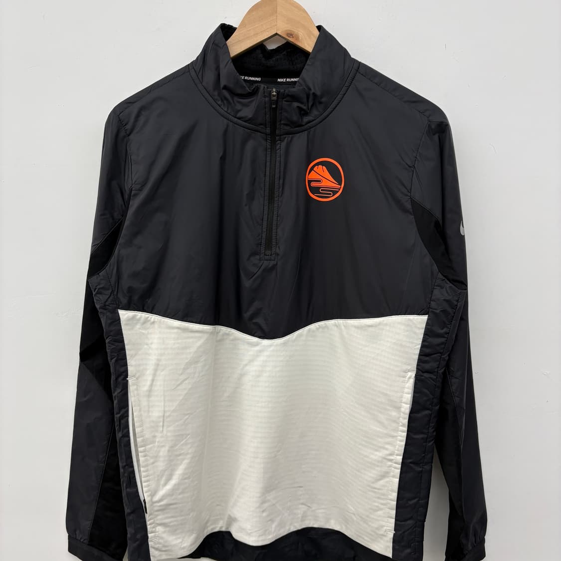 나이키 러닝 블랙/화이트 바람막이 남성 M 상품이미지2