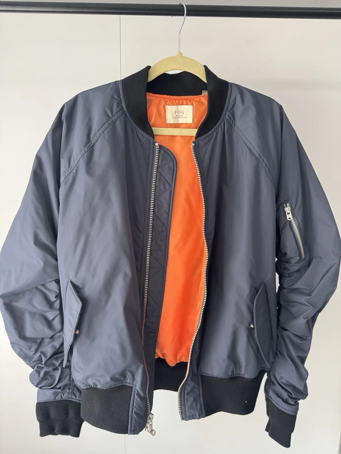 에센셜 X 팍선 랙글런 봄버 재킷 상품이미지3