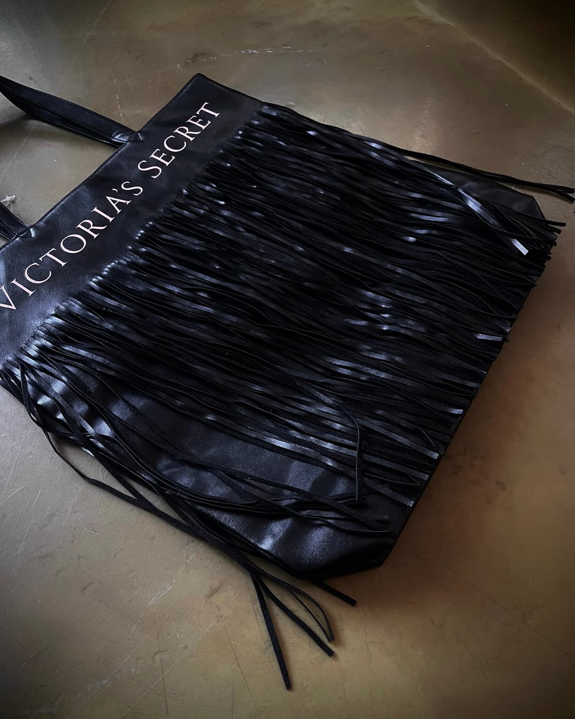 VICTORIA'S SECRET Fringe Shopper Bag 상품이미지5