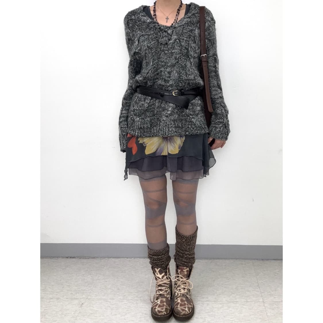 빈티지 차콜 니트 스웨터 상품이미지2