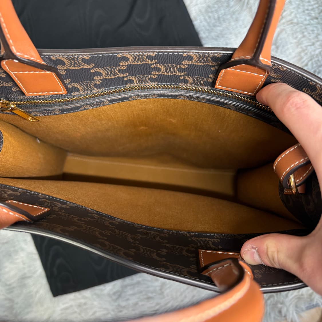 셀린느 트리옹프 카바스백 스몰  상품이미지4