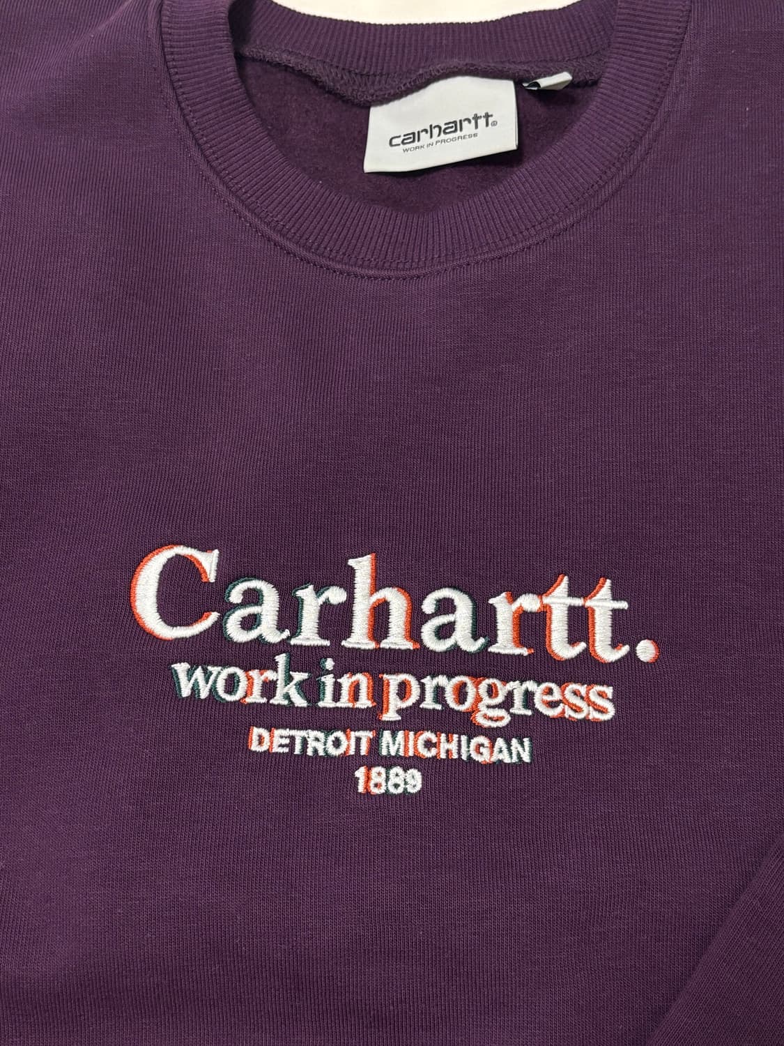 칼하트 맨투맨 퍼플 컬러 상품이미지5