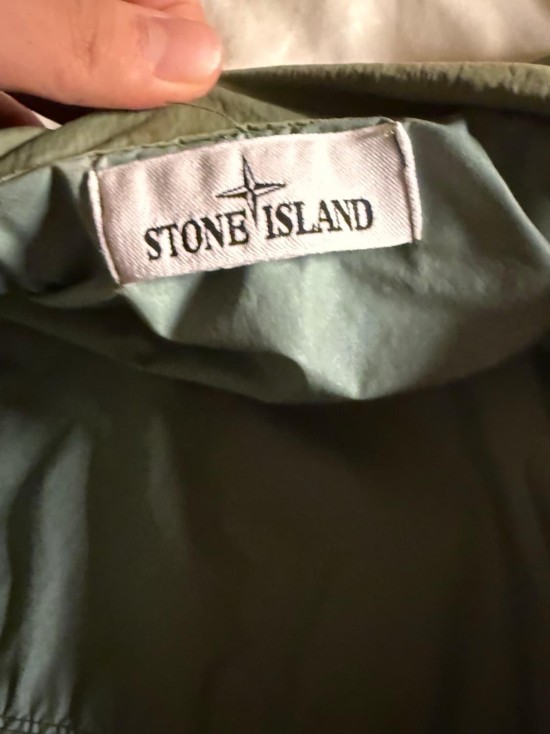 스톤아일랜드 와펜 나일론 후드 자켓 상품이미지4