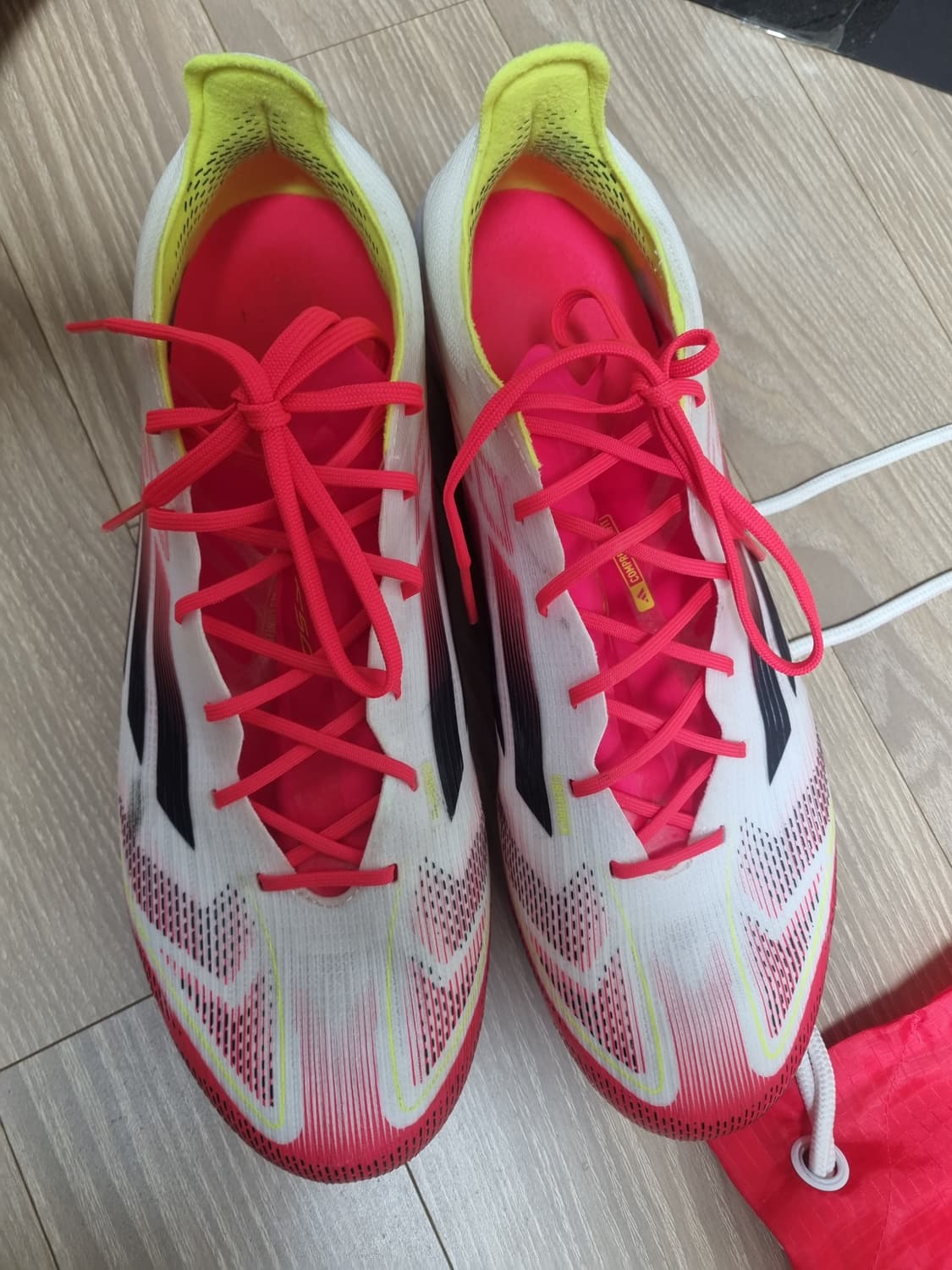 아디다스 f50 AG 엘리트 축구화 280

 상품이미지3