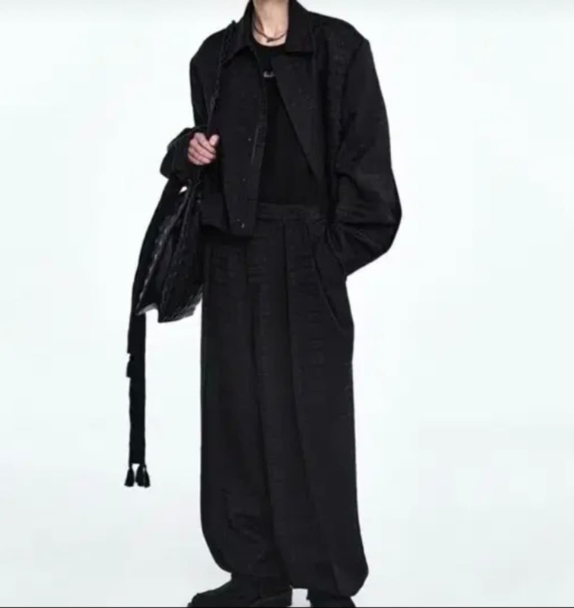 아더에러 테닛 플랫 토트백 느와르 블랙 퀼팅 카드지갑키체인포함 브레이드 상품이미지3