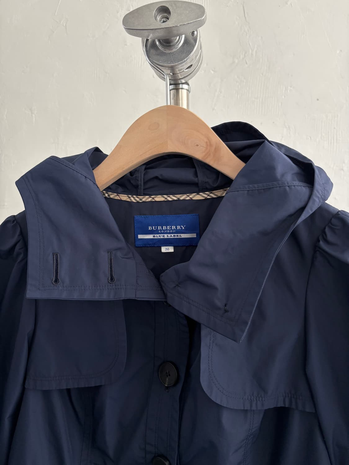 Burberry 버버리 블루라벨 셔링 숏 트렌치 후드자켓 상품이미지2