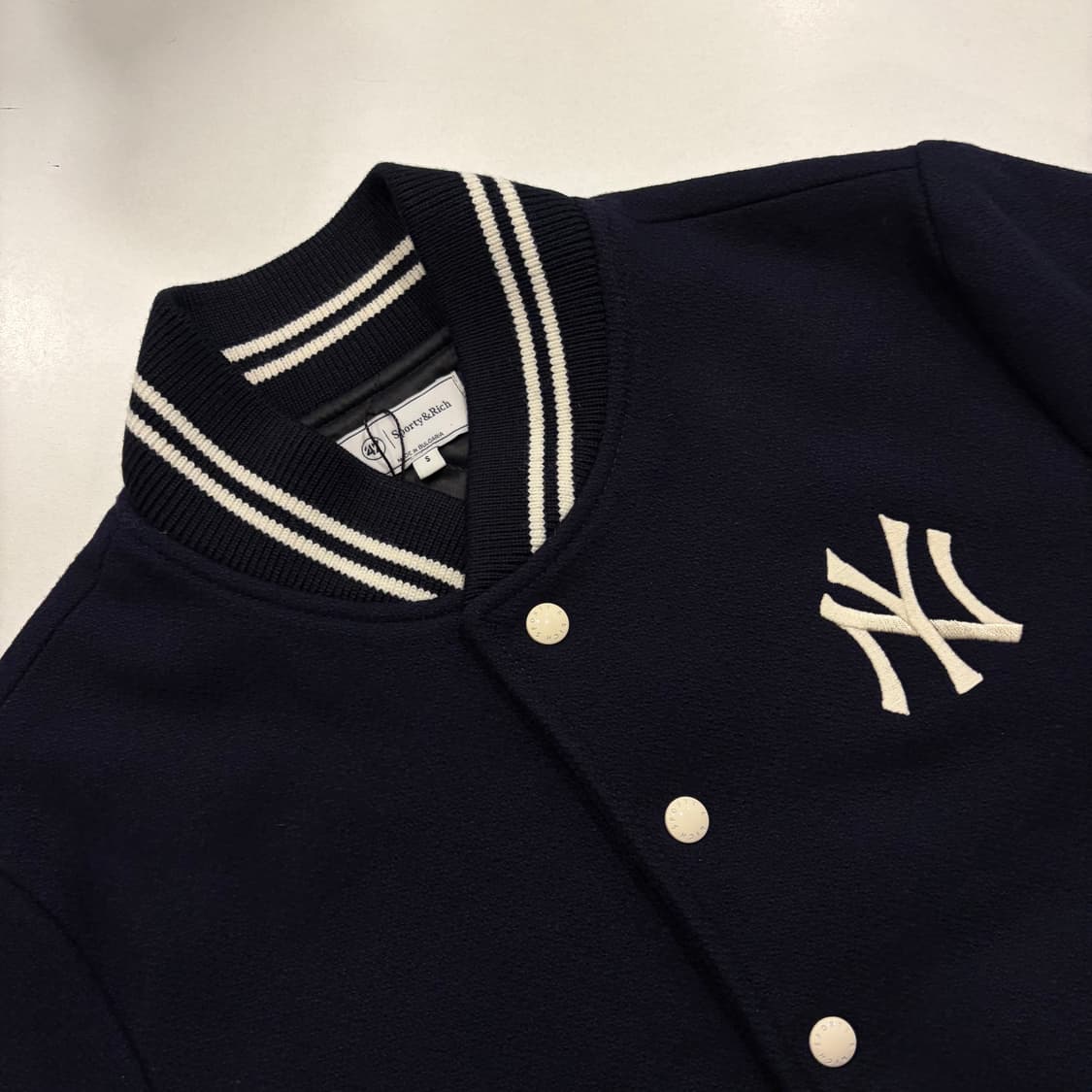 [S] 47브랜드 x 스포티앤리치 네이비 스타디움 비시티 자켓 D59 상품이미지3