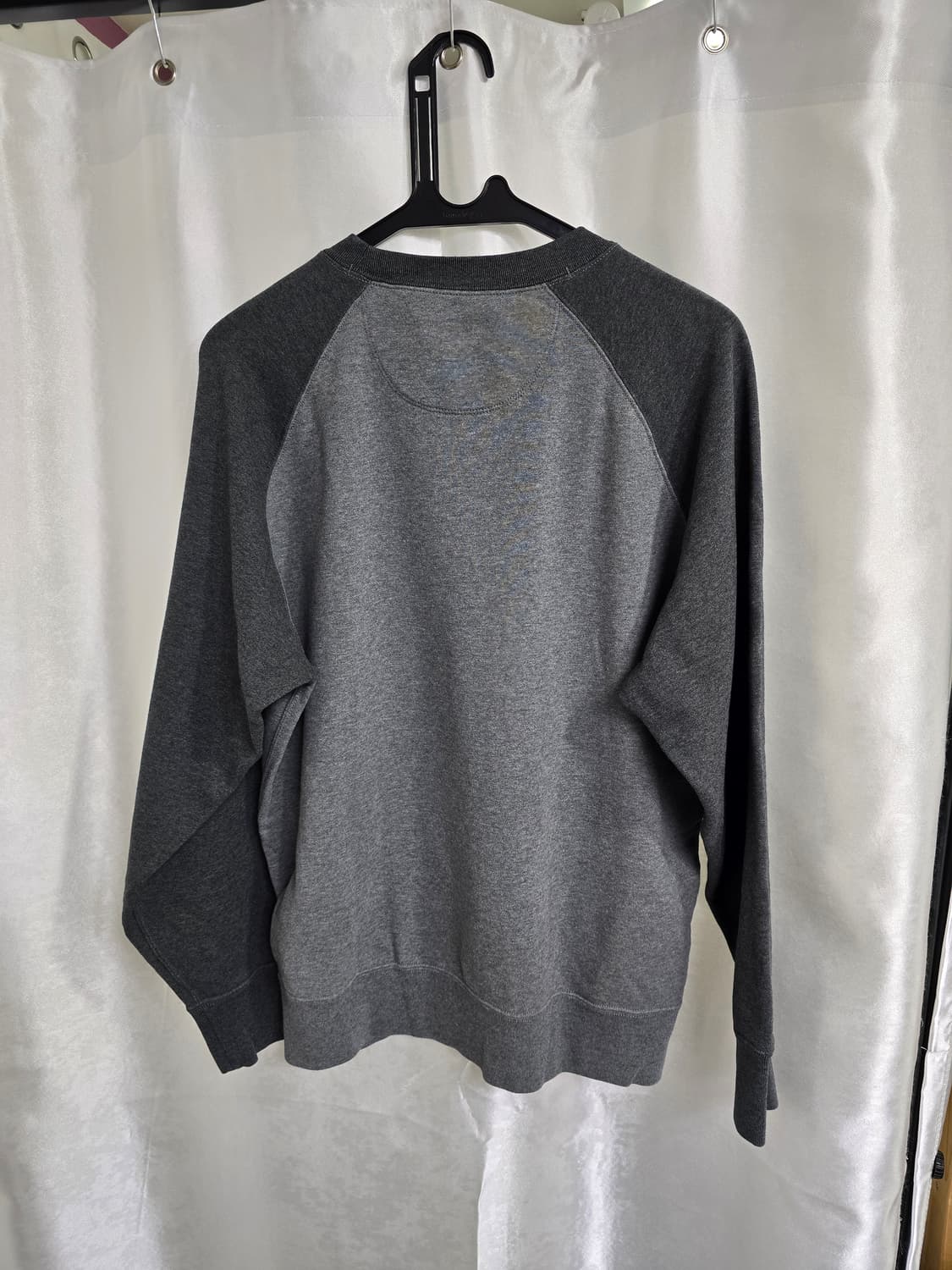 유니클로 그레이 톤 배색 맨투맨 (1445) 상품이미지2