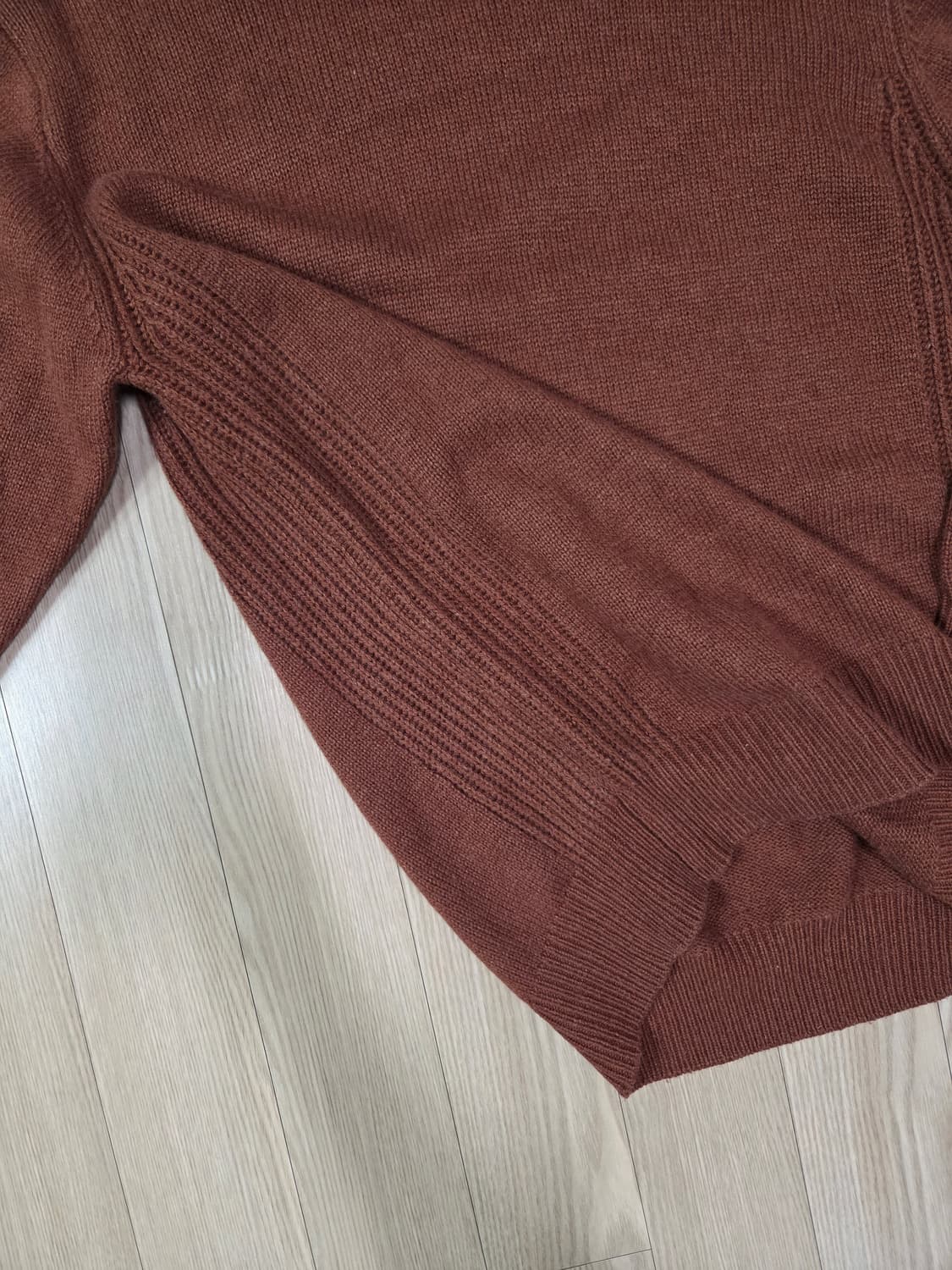 나노 유니버스 브라운 캐시미어 블렌드 모크넥 니트 상품이미지4