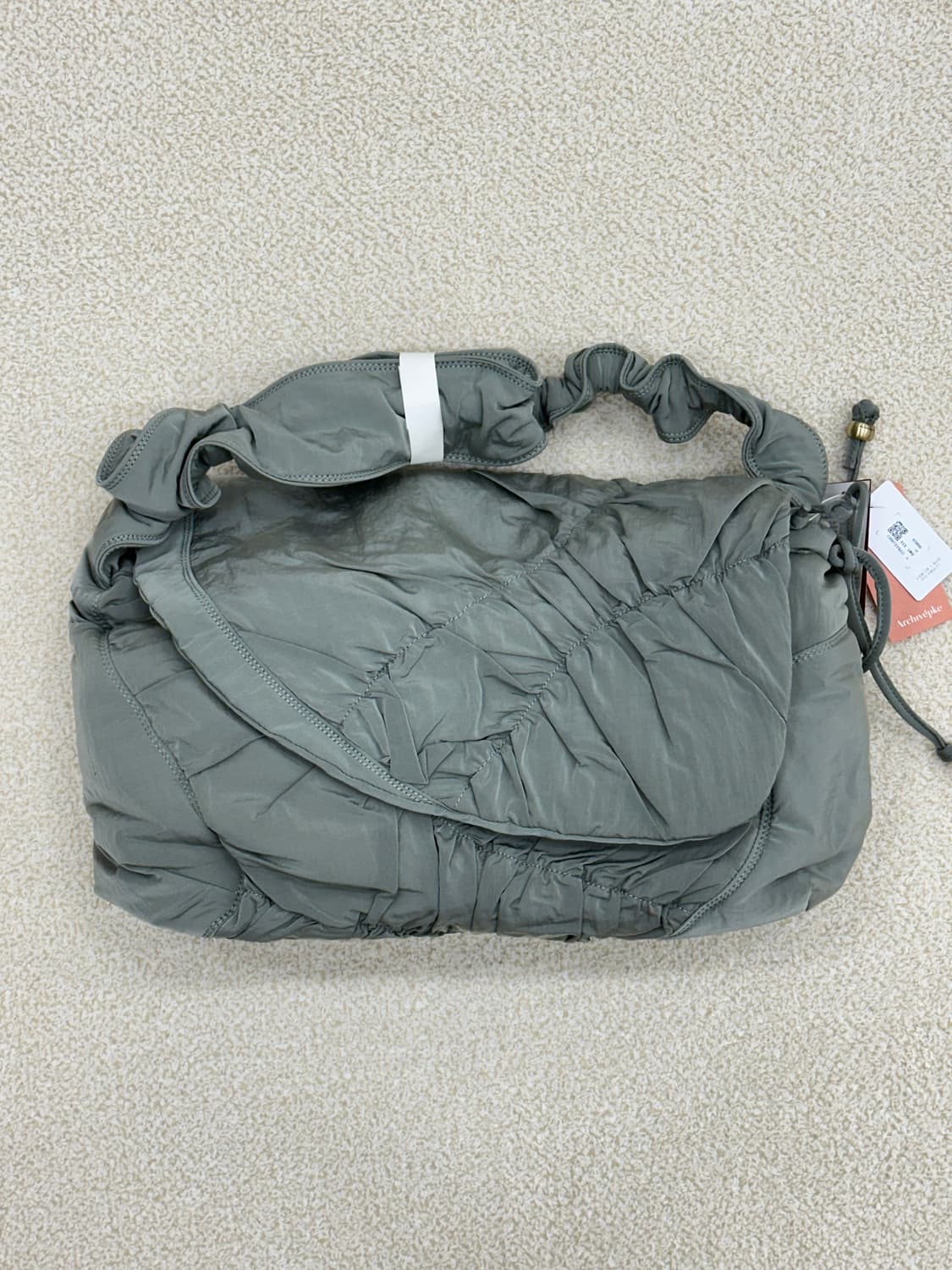 새상품/ 아카이브앱크 타이 보우 백 / 구름백 / 패딩백 상품이미지3